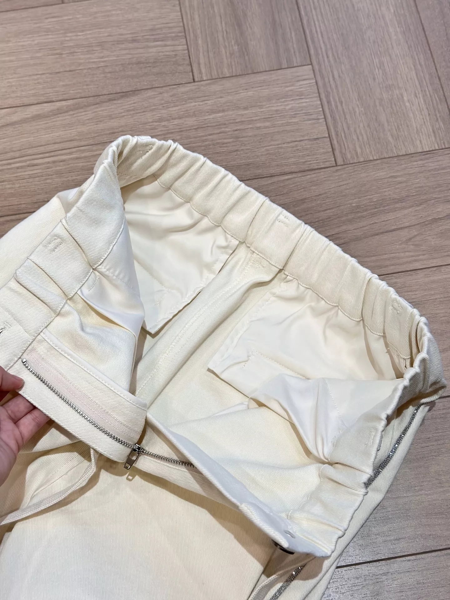 노브랜드 비즈 장식 스트레이트 와이드 팬츠 상세 이미지 32