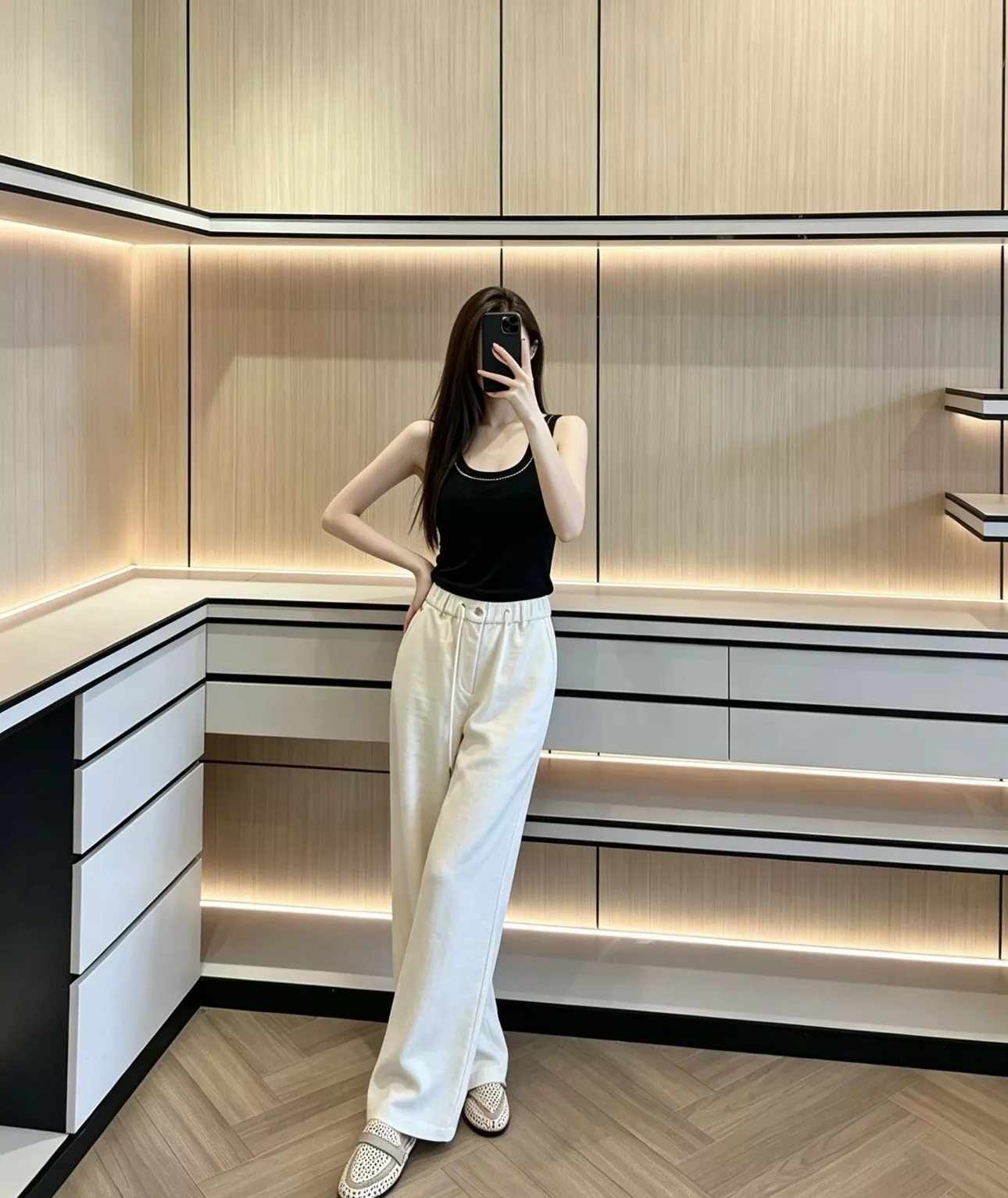 노브랜드 비즈 장식 스트레이트 와이드 팬츠 상세 이미지 75
