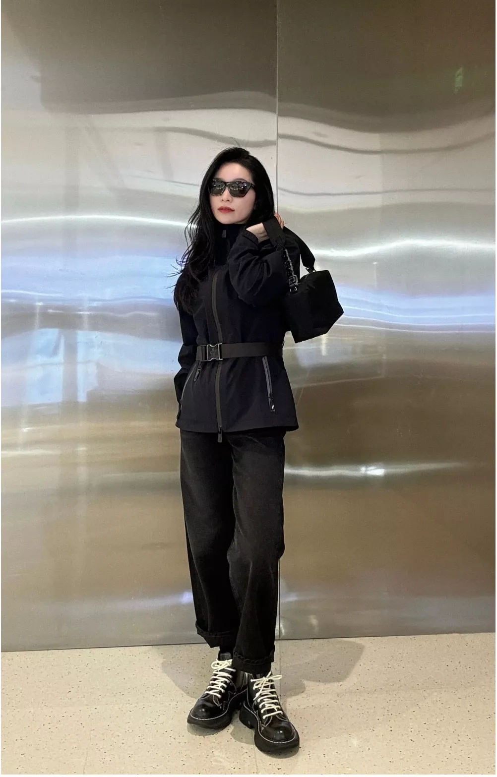 몽클레어 벨트 디테일 스키 라인 후드 재킷 상세 이미지 83