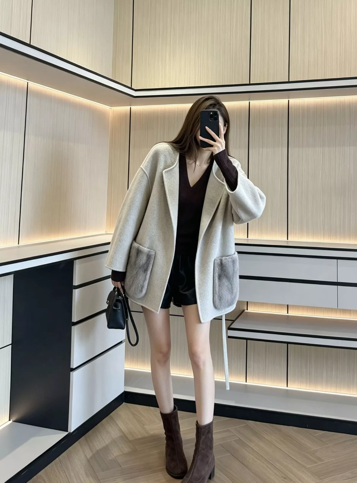 로로피아나 밍크 포켓 벨티드 캐시미어 블렌드 하프 코트 상세 이미지 118