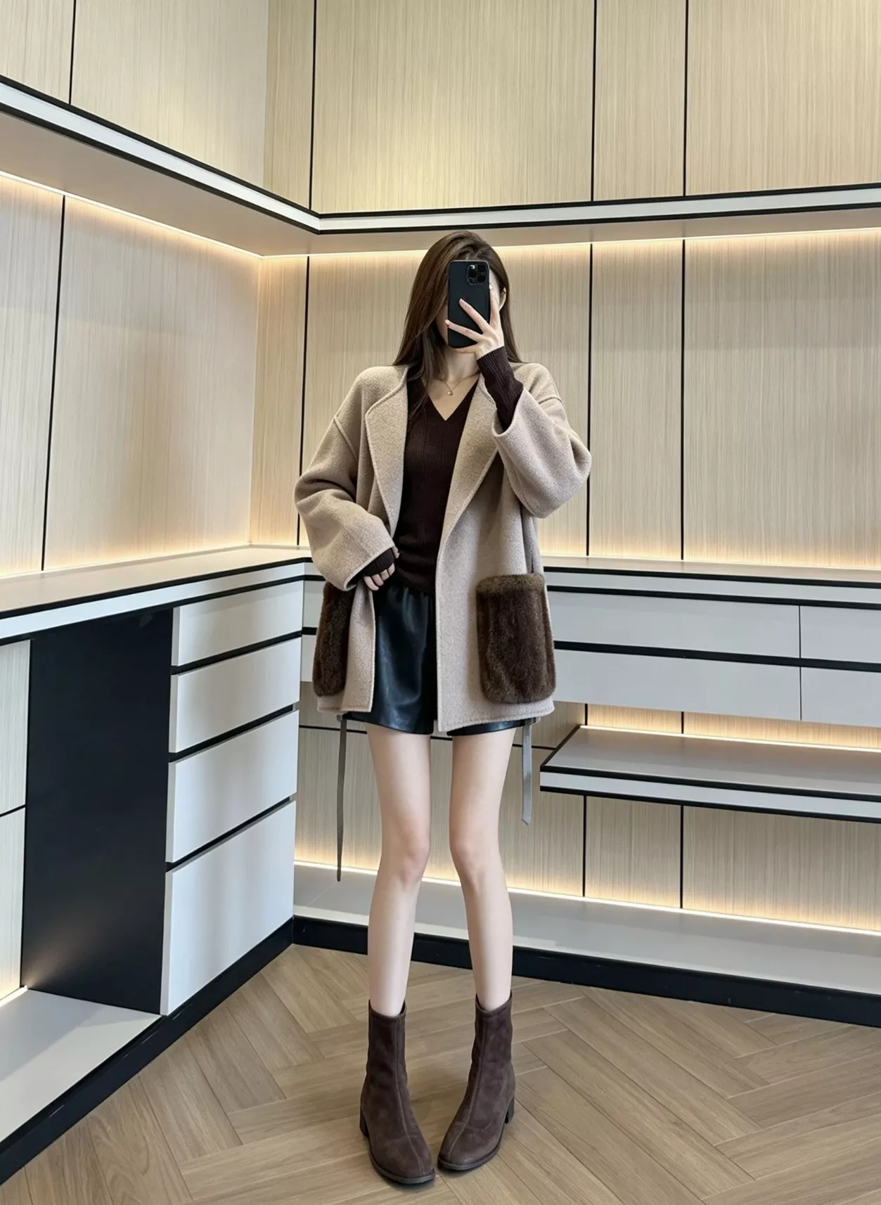 로로피아나 밍크 포켓 벨티드 캐시미어 블렌드 하프 코트 상세 이미지 110