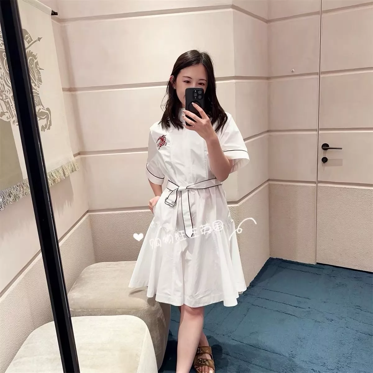 버버리 자수 디테일 벨트 카라 원피스 상세 이미지 13