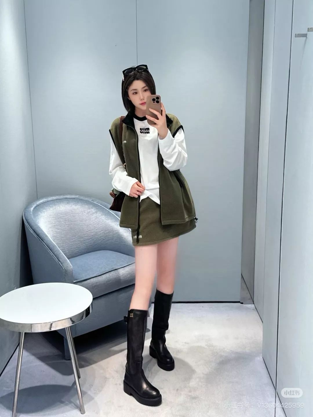 미우미우 배색 플리스 집업 미니 스커트 상세 이미지 19