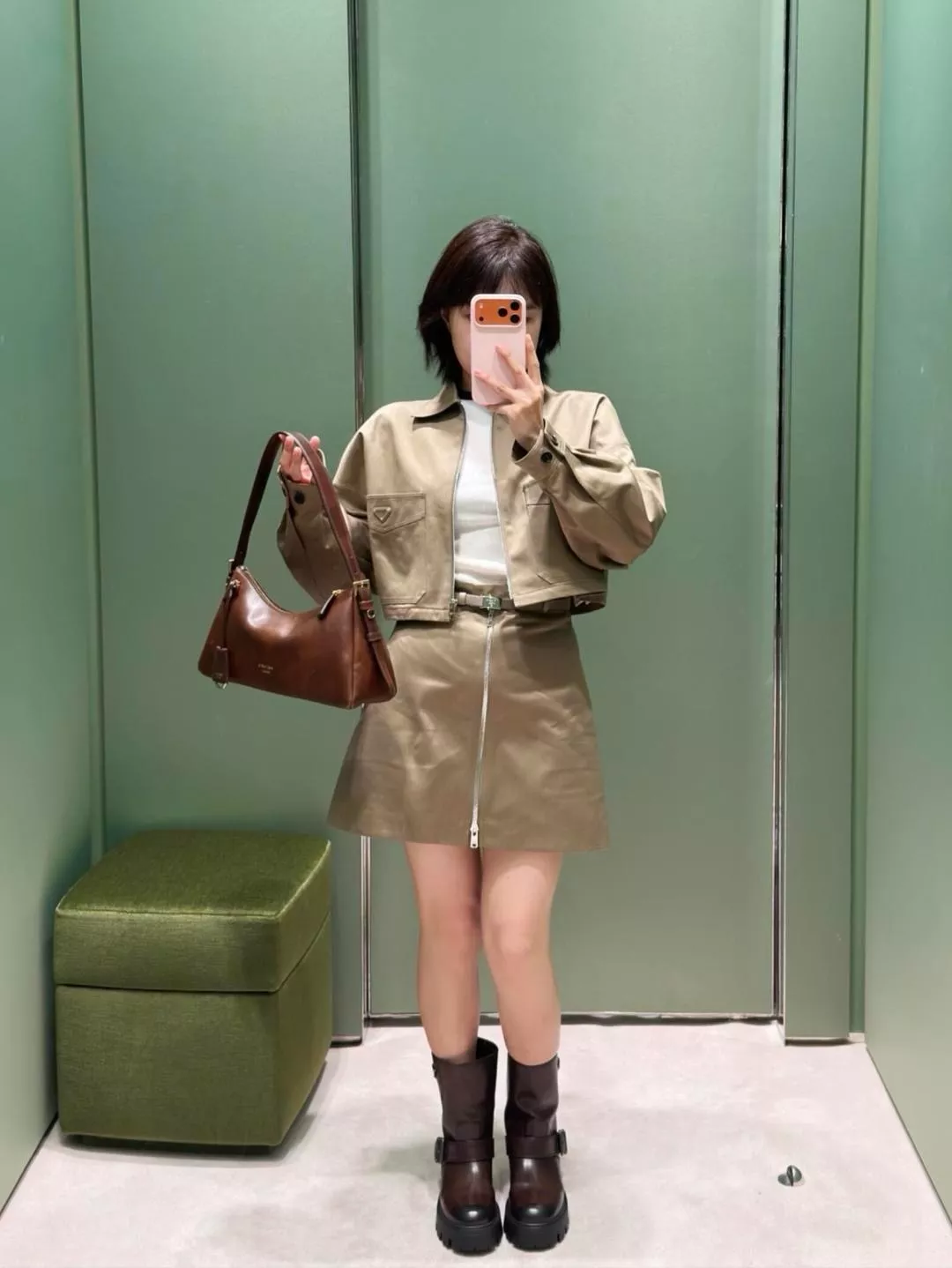 프라다 벨트 장식 입체 재단 미니 스커트 상세 이미지 19