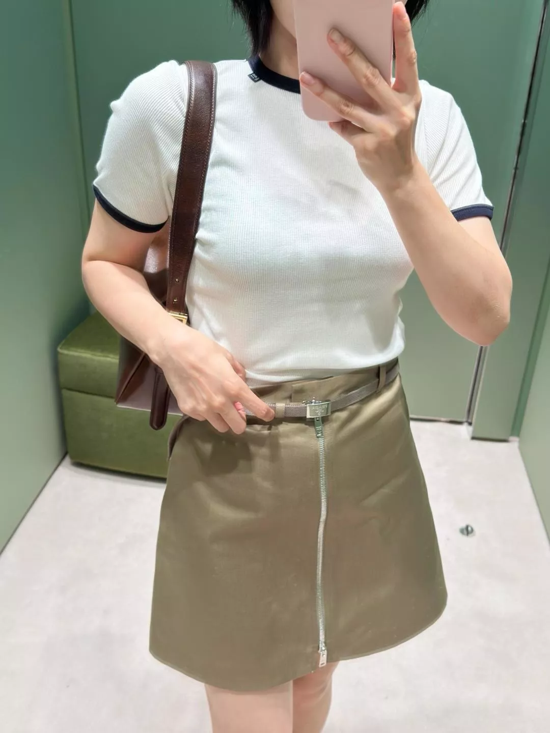 프라다 벨트 장식 입체 재단 미니 스커트 상세 이미지 12