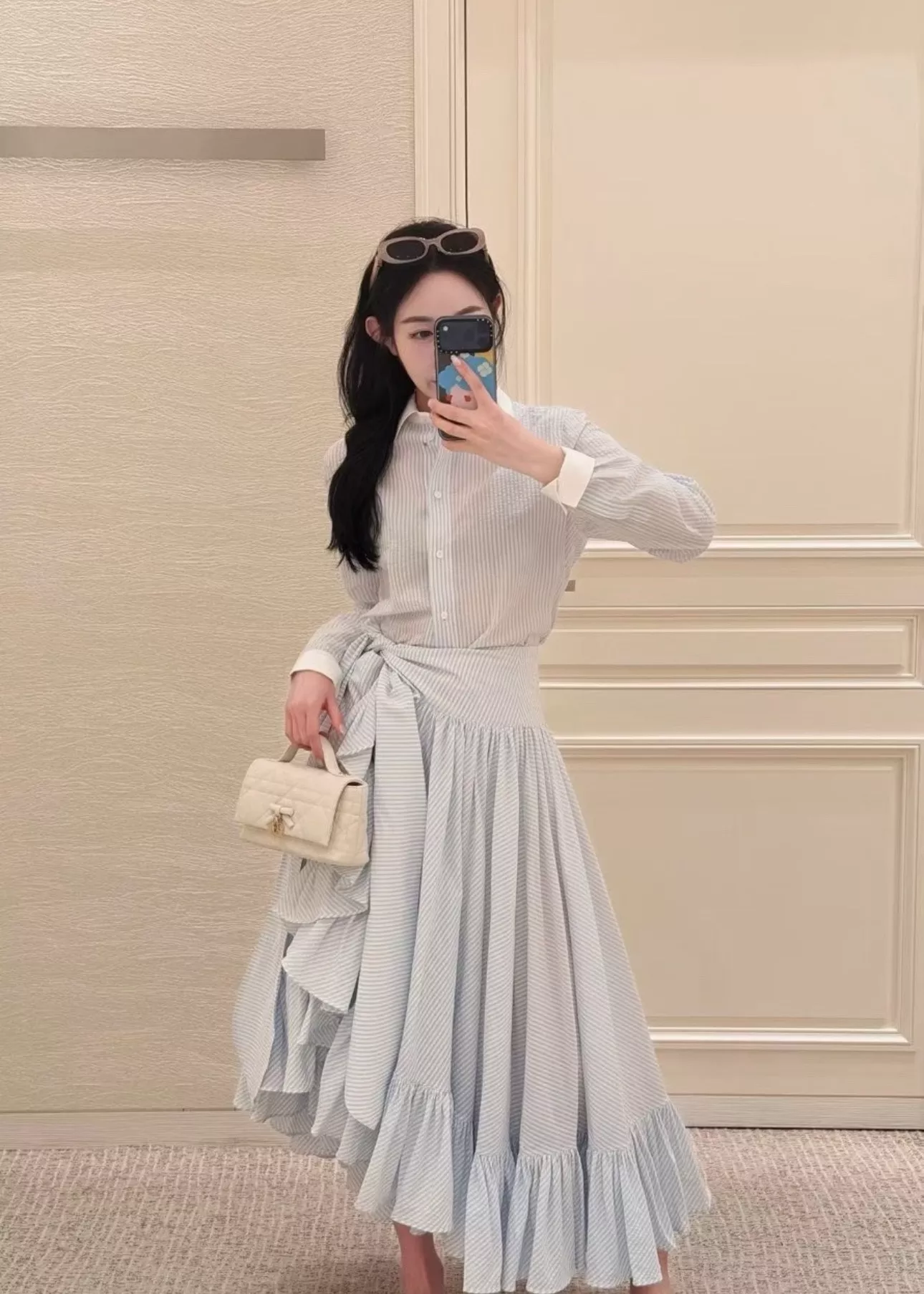 디올 자수 스트라이프 코튼 미들 스커트 상세 이미지 19