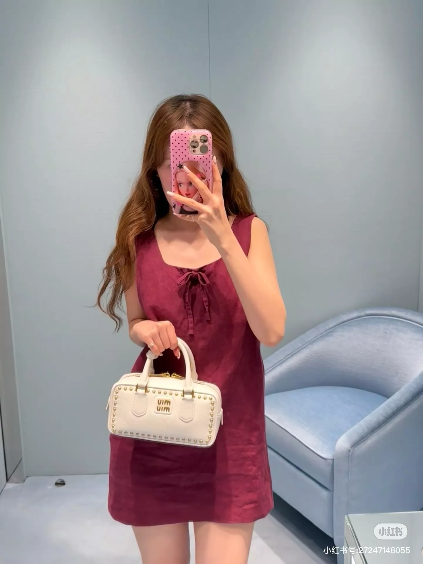 미우미우 리본 포인트 레터링 장식 슬림핏 민소매 원피스 상세 이미지 11