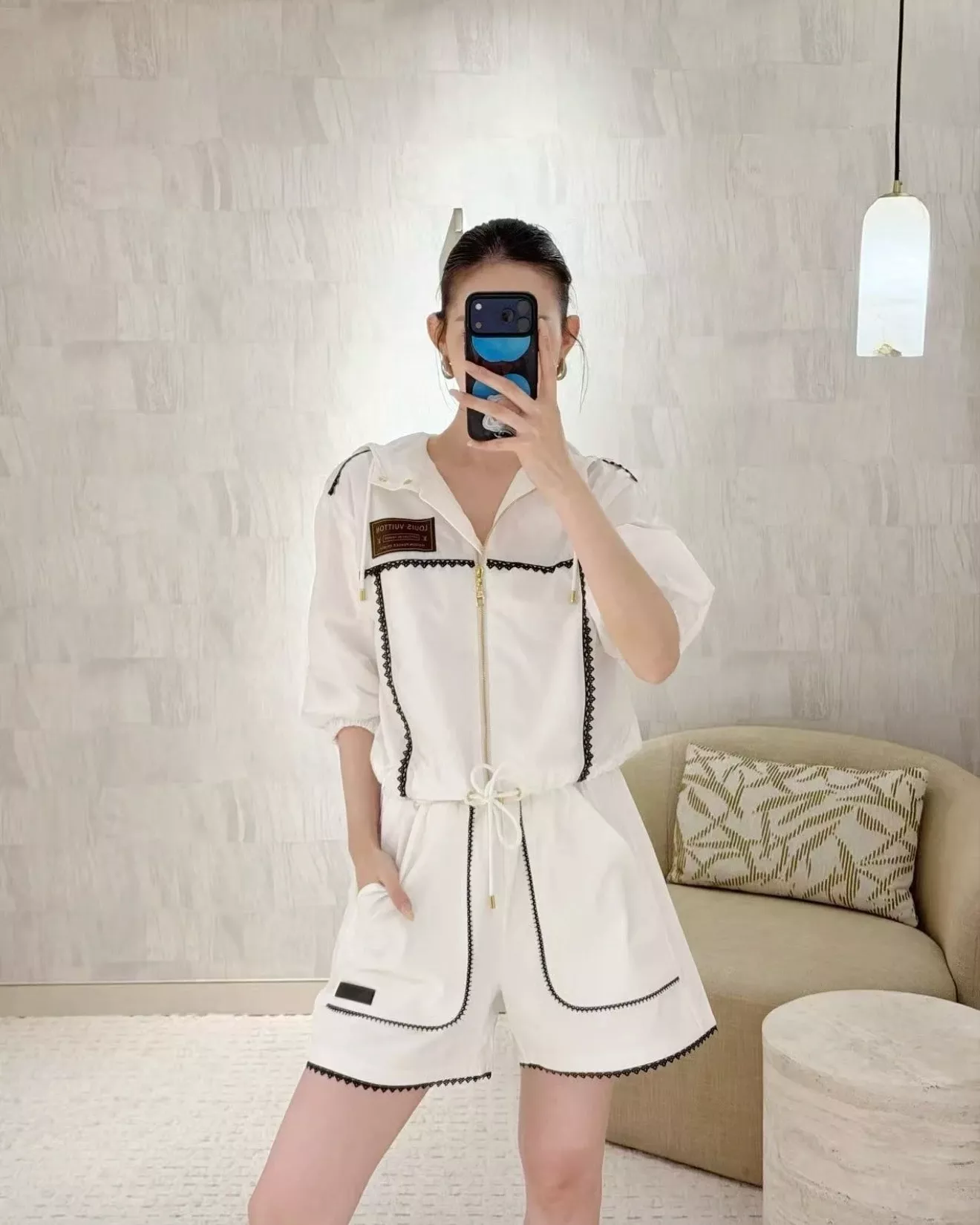 루이비통 다미에 패턴 후드 집업 재킷 반바지 세트 상세 이미지 28