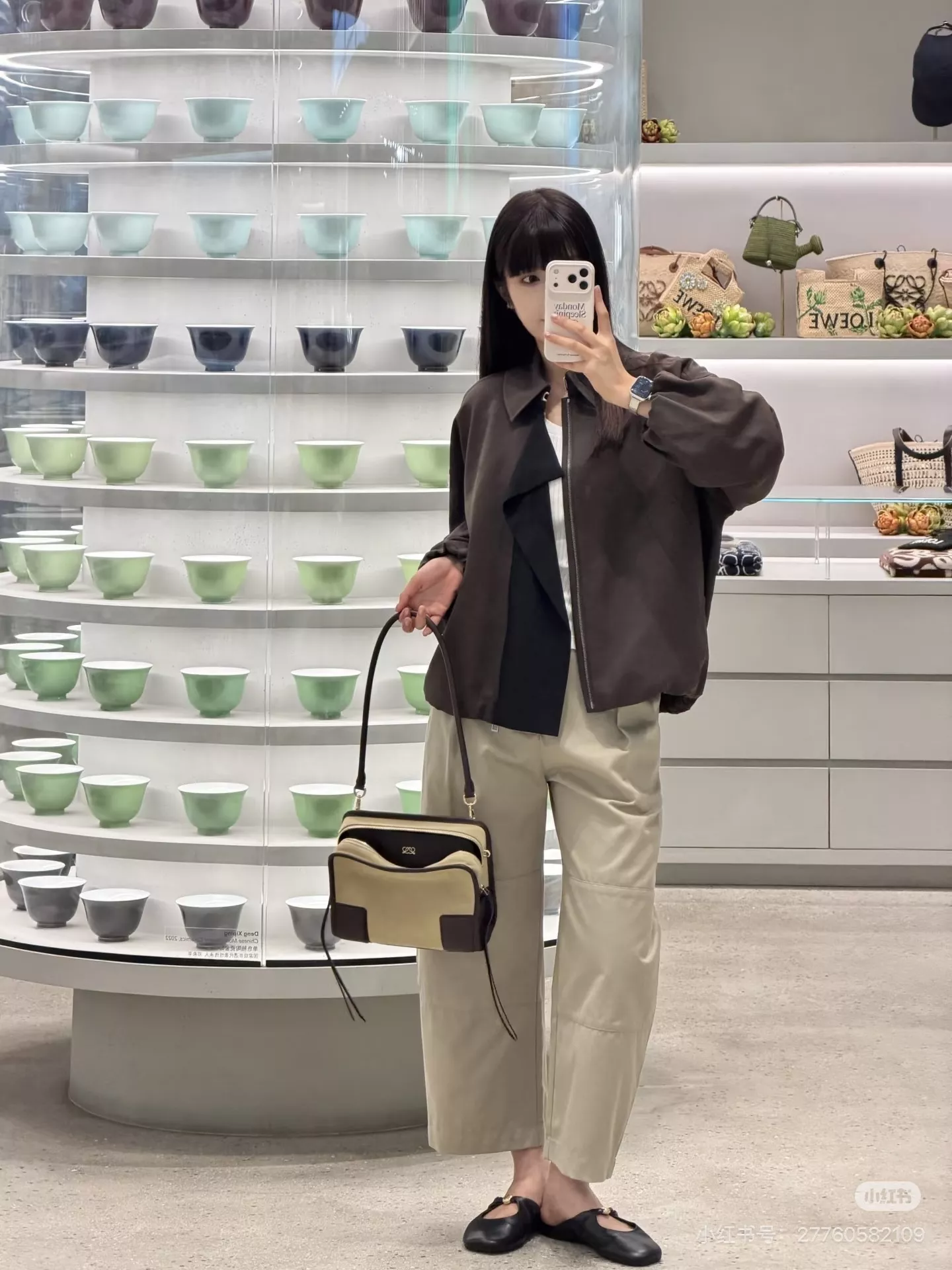 로에베 배색 타이 칼라 오버핏 재킷 상세 이미지 36