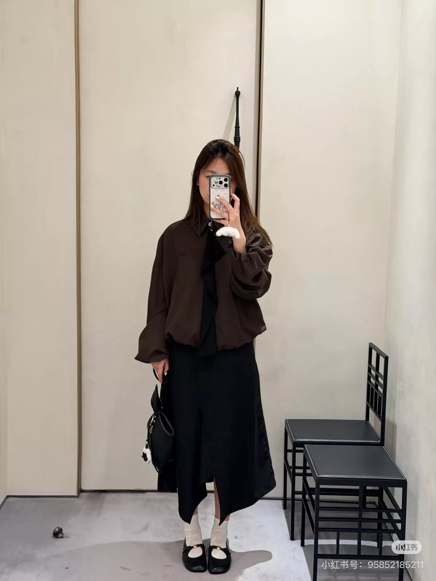 로에베 배색 타이 칼라 오버핏 재킷 상세 이미지 81