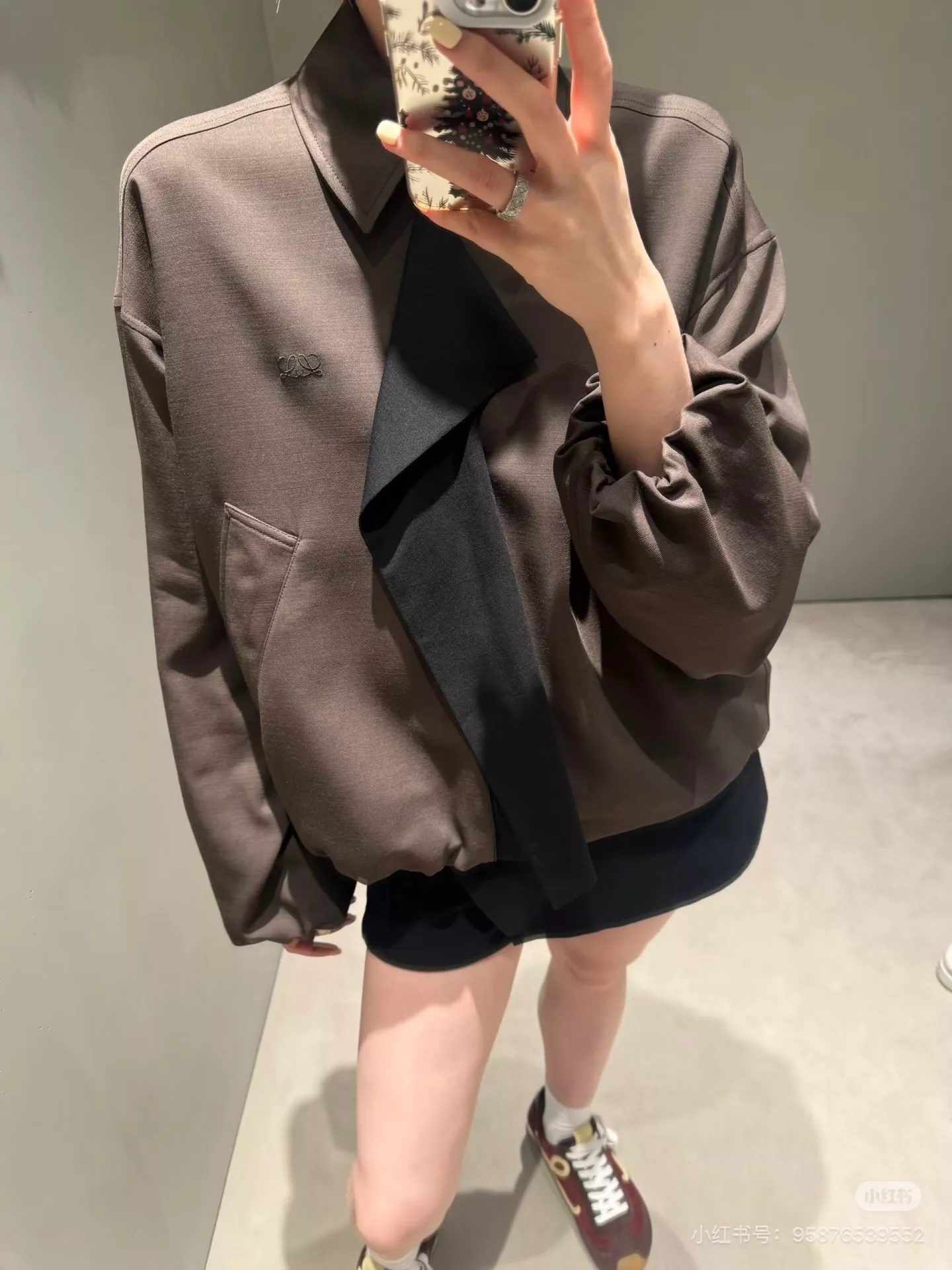 로에베 배색 타이 칼라 오버핏 재킷 상세 이미지 68