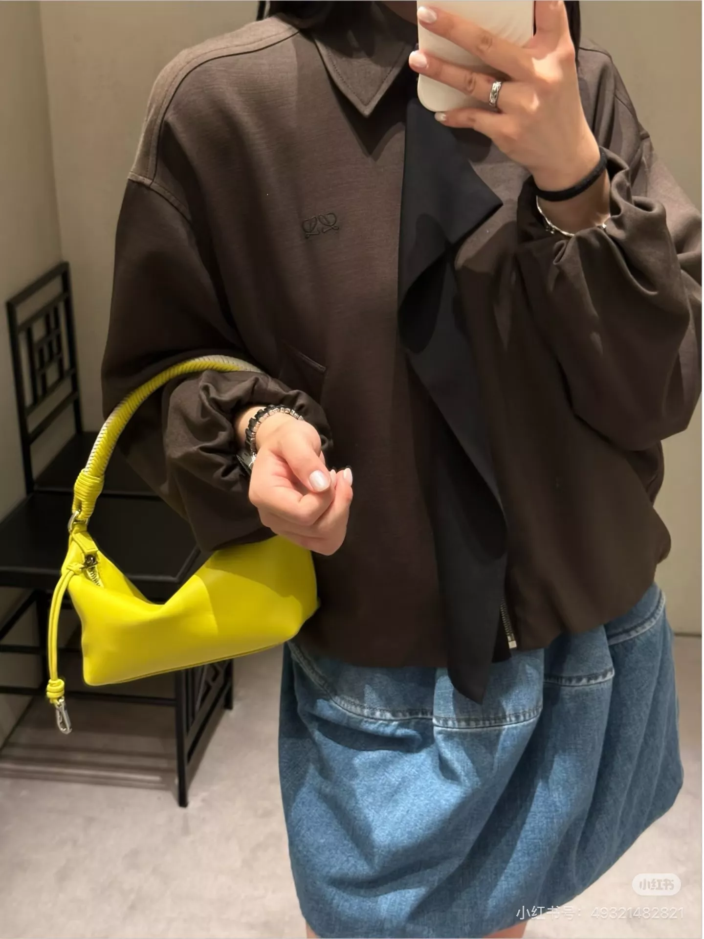 로에베 배색 타이 칼라 오버핏 재킷 상세 이미지 46