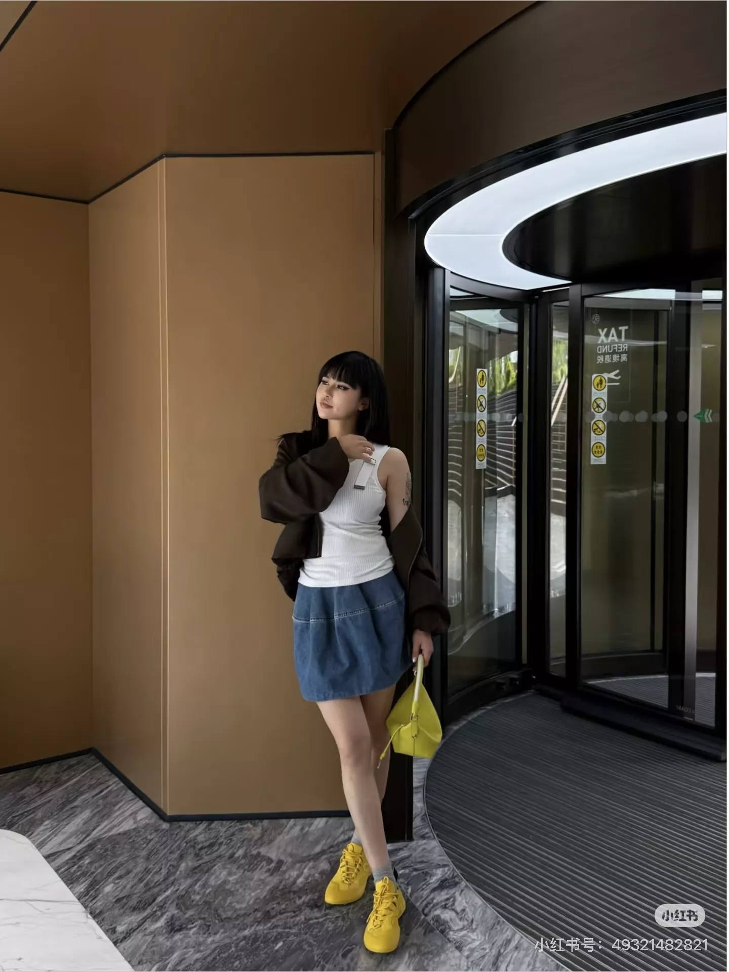 로에베 배색 타이 칼라 오버핏 재킷 상세 이미지 49