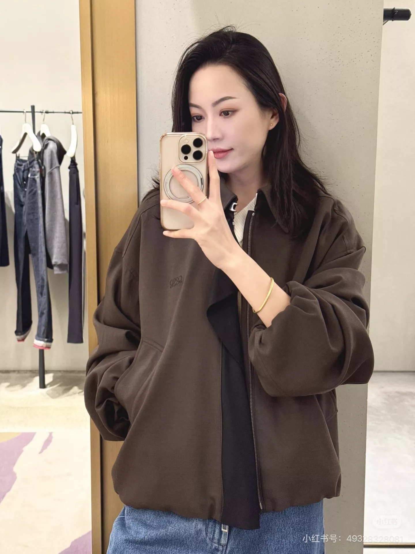 로에베 배색 타이 칼라 오버핏 재킷 상세 이미지 56