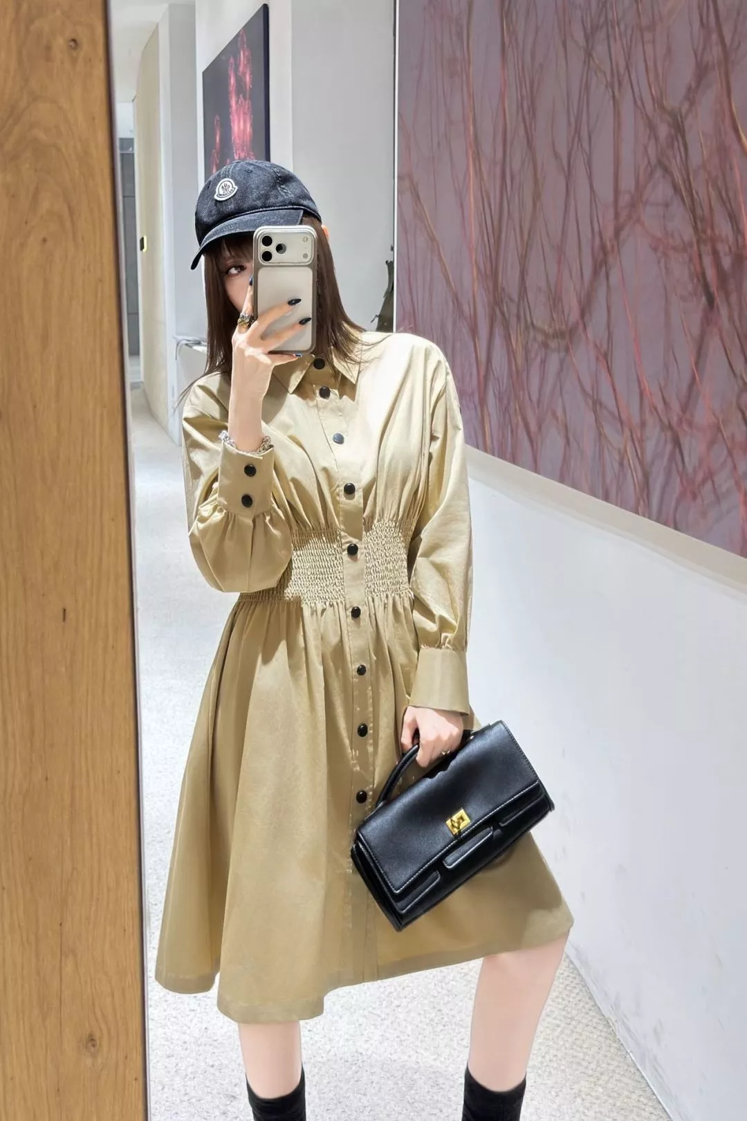 몽클레어 카키 셔츠형 허리밴딩 원피스 상세 이미지 22