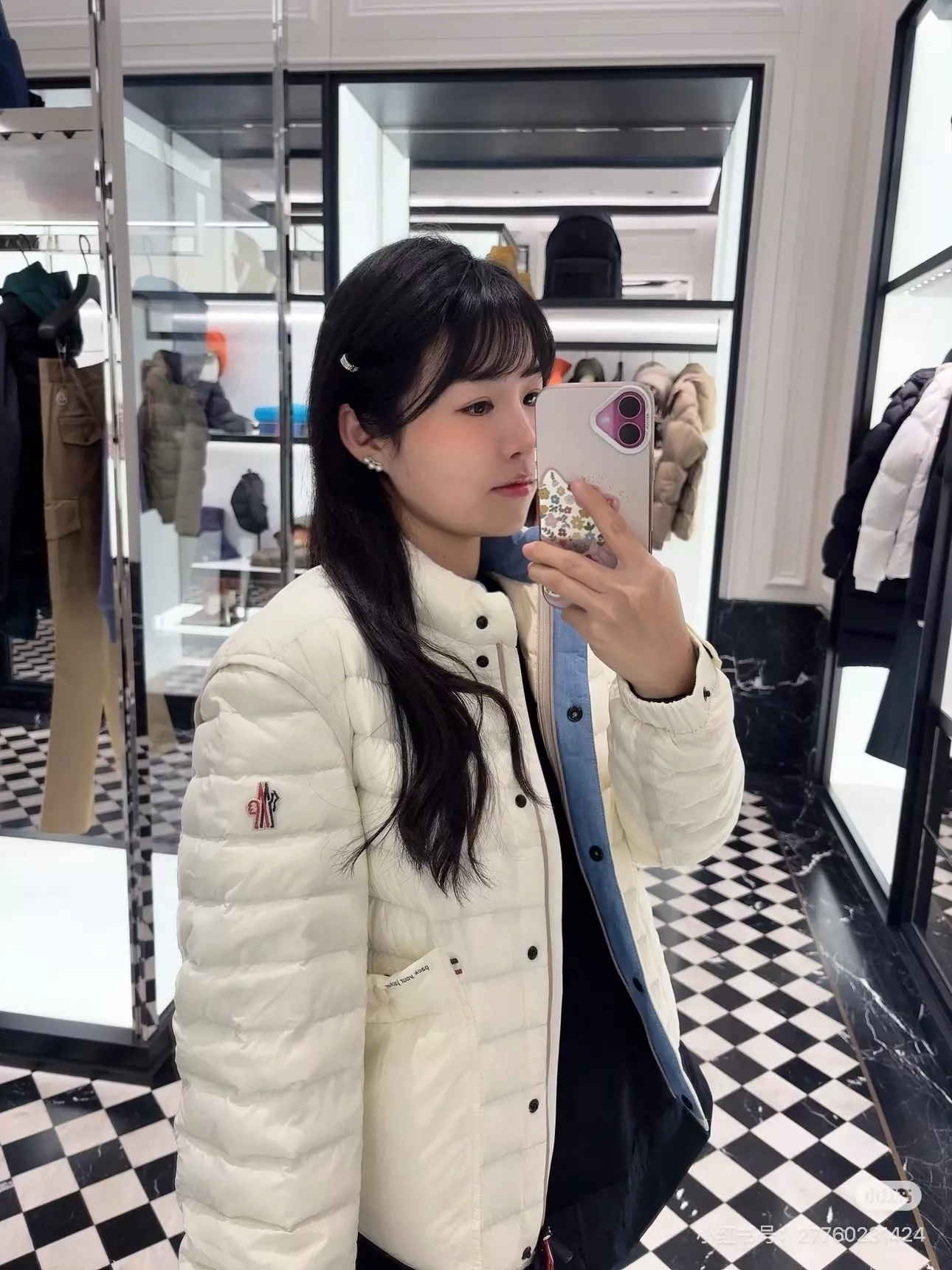몽클레어 스탠드칼라 경량 크롭 패딩 상세 이미지 34