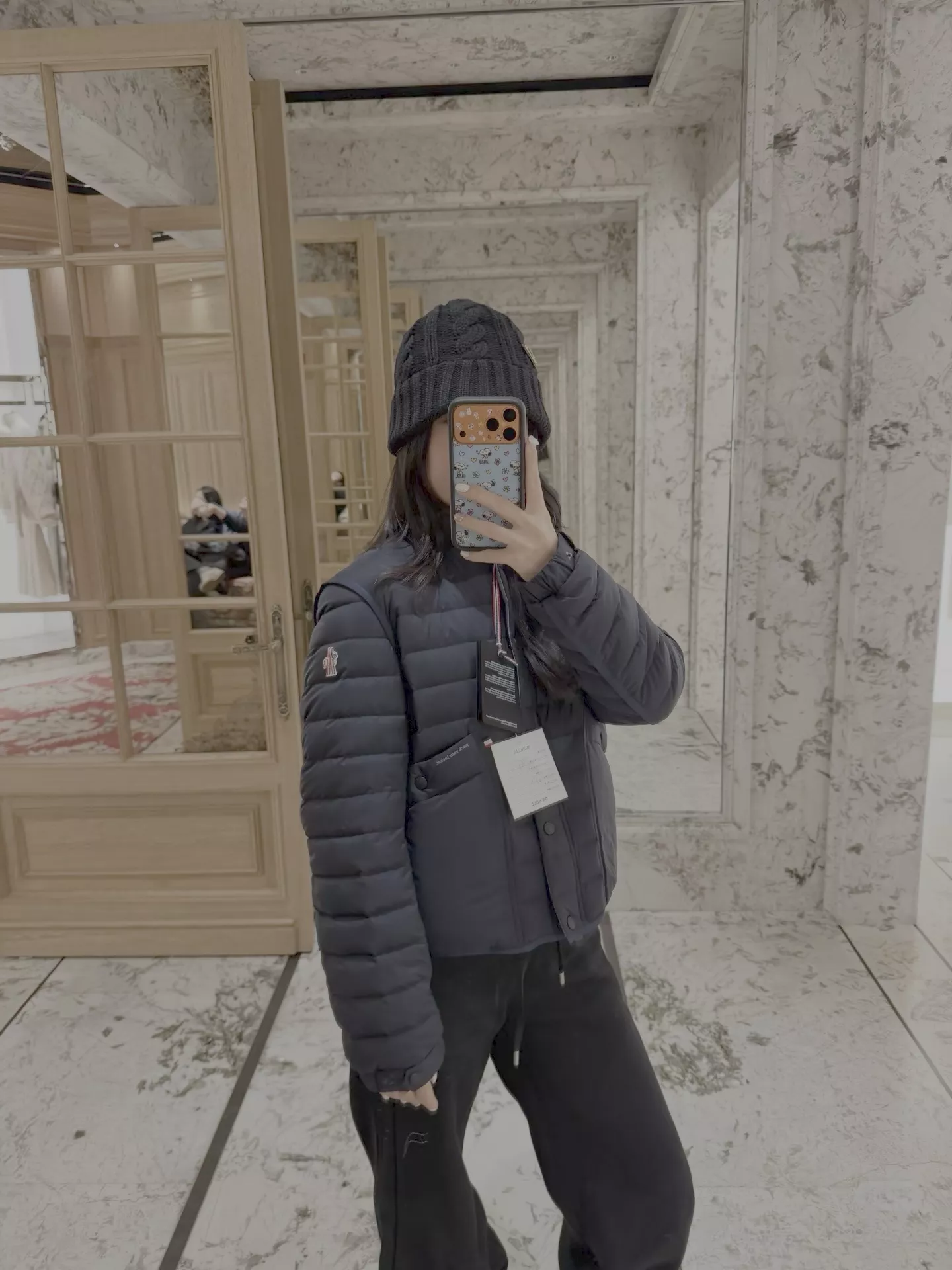 몽클레어 스탠드칼라 경량 크롭 패딩 상세 이미지 24