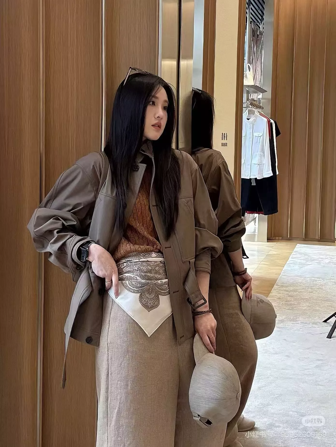 로로피아나 카키 스탠드칼라 벨트 포켓 재킷 상세 이미지 22