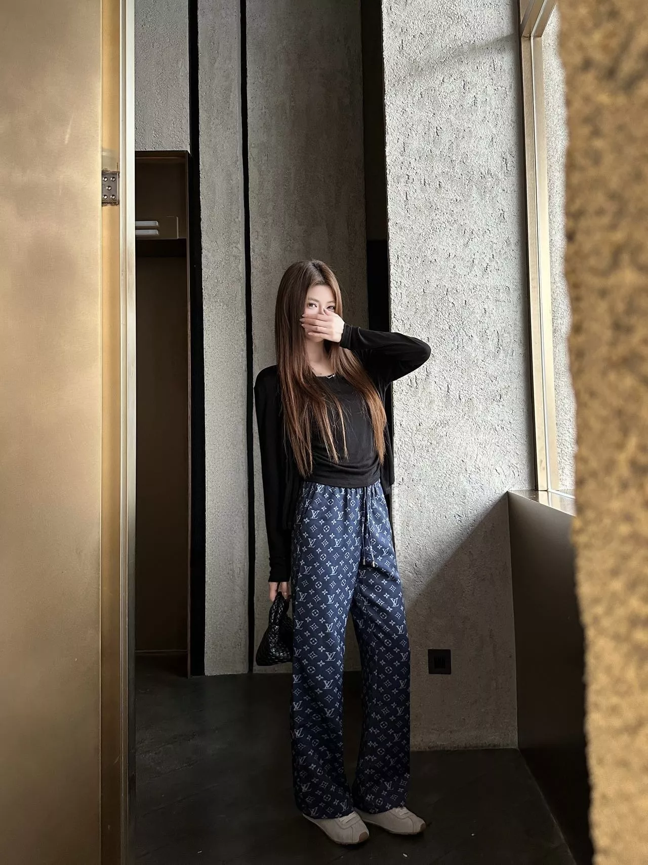 루이비통 올오버 패턴 하이웨이스트 와이드 팬츠 상세 이미지 19