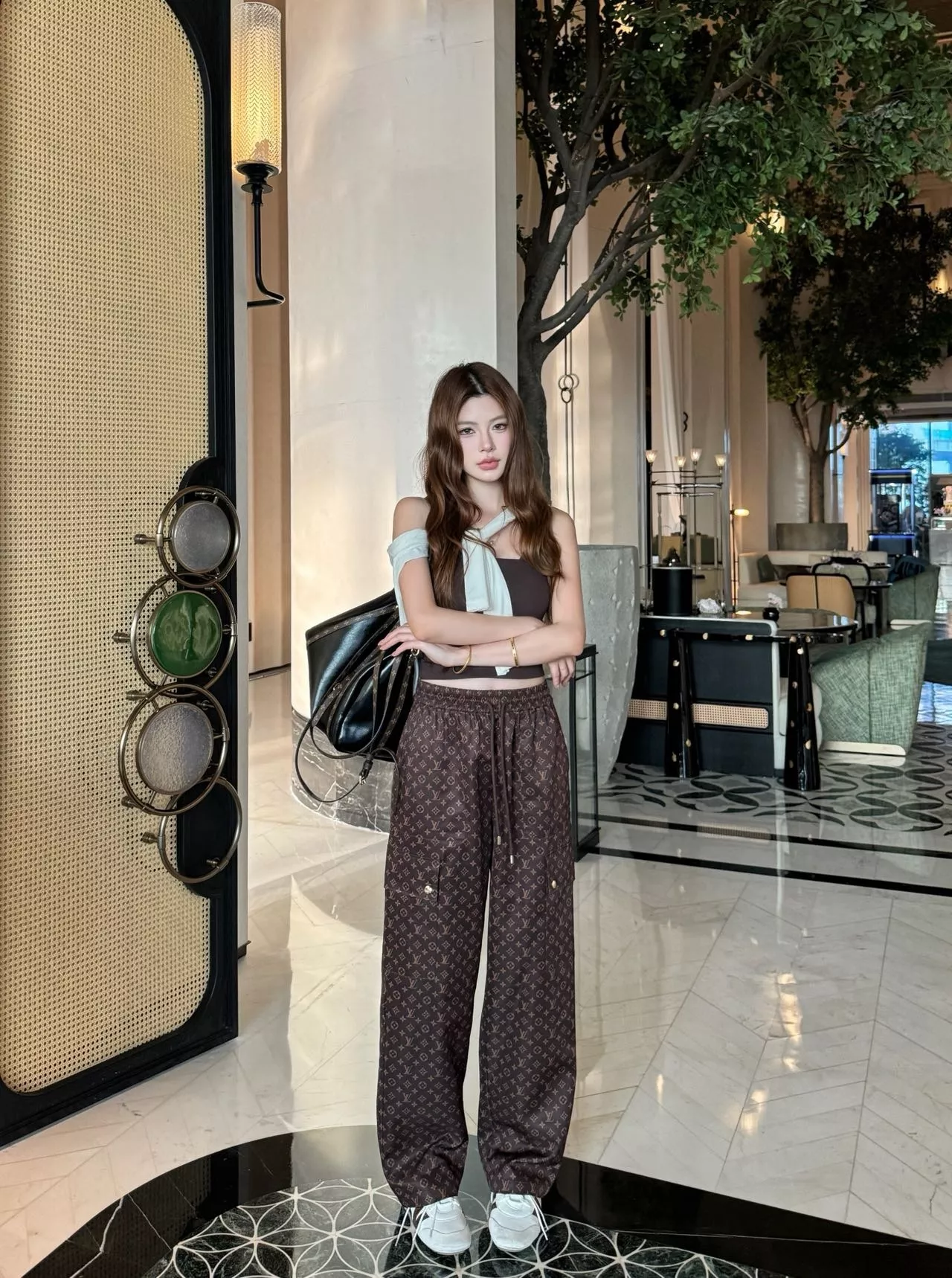루이비통 모노그램 와이드 밴딩 스트링 팬츠 상세 이미지 14
