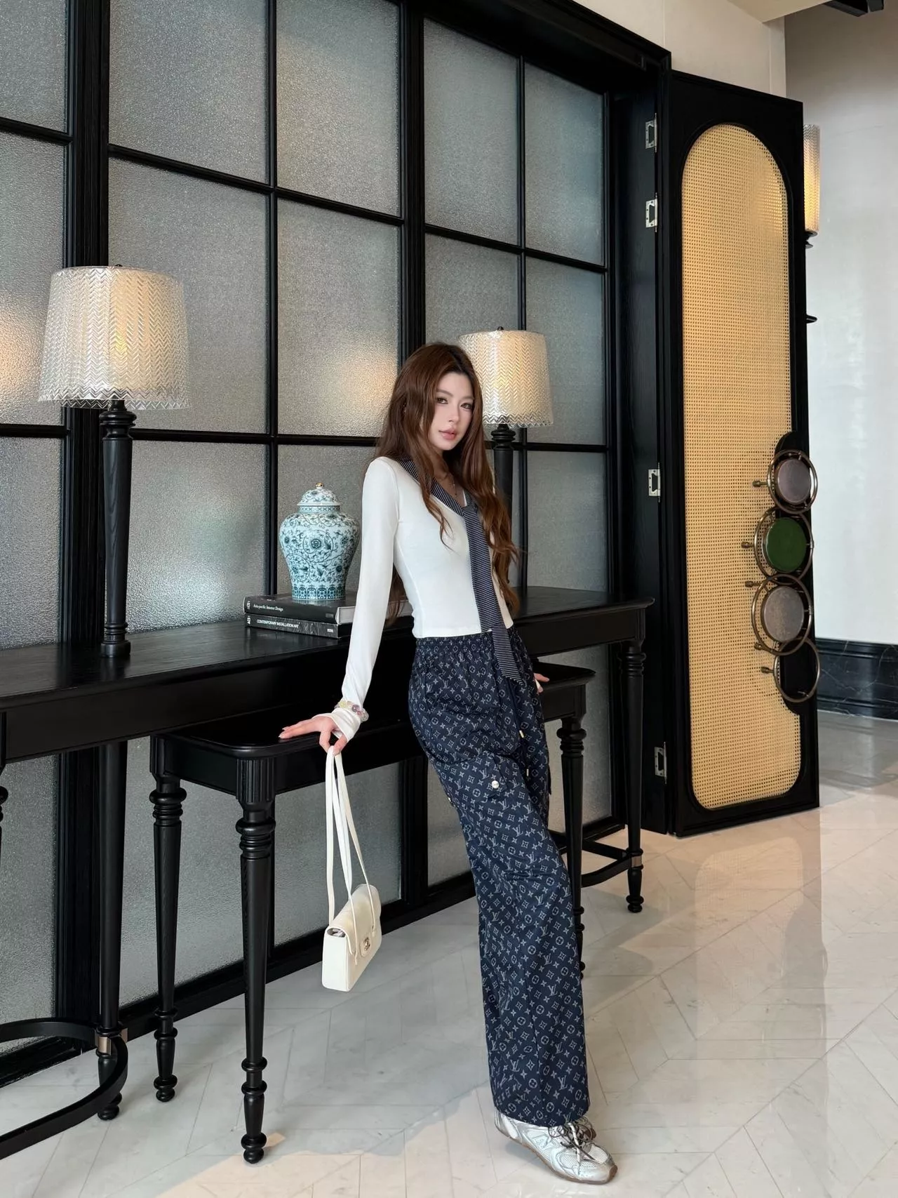 루이비통 모노그램 와이드 밴딩 스트링 팬츠 상세 이미지 27