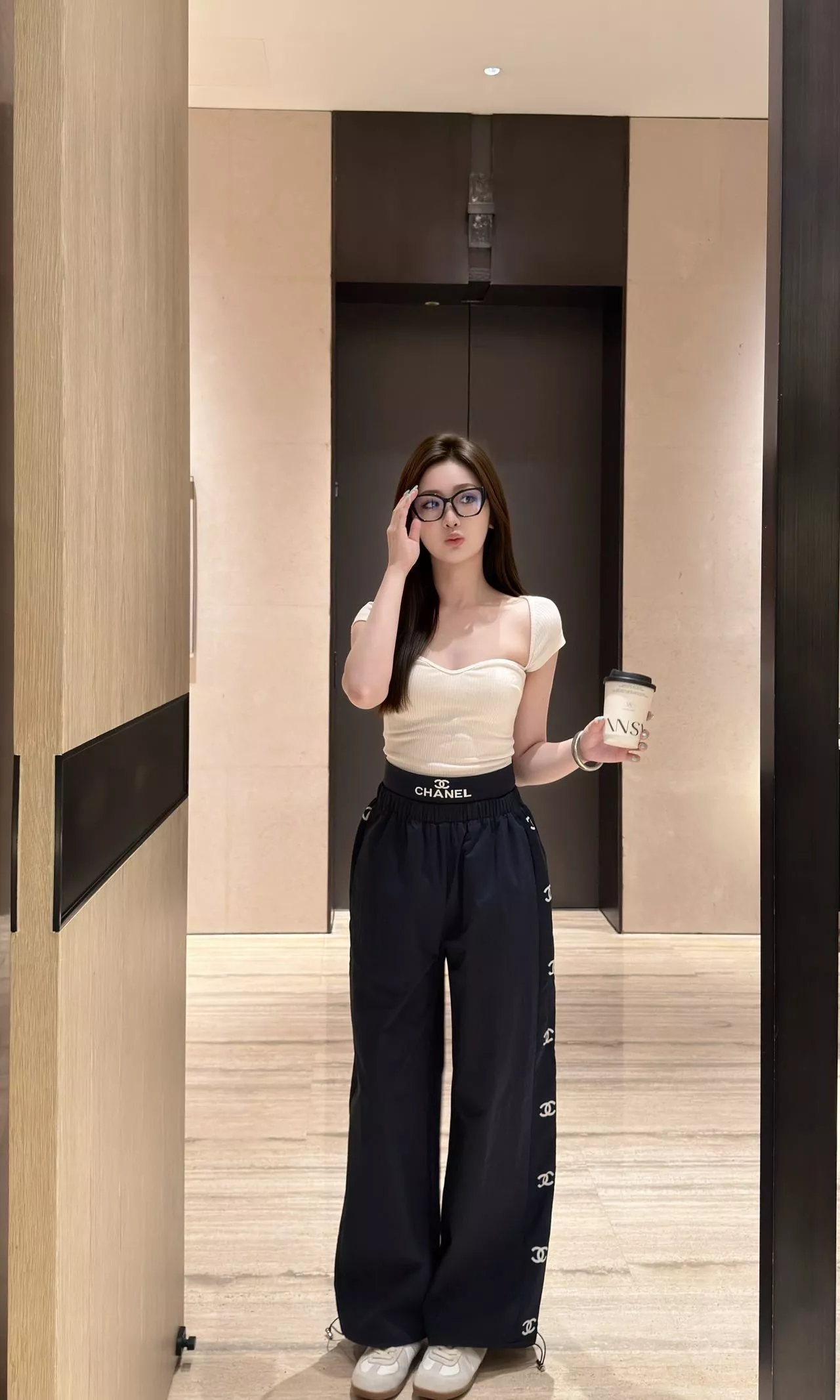 샤넬 로고 프린트 밴딩 와이드 롱 팬츠 상세 이미지 13
