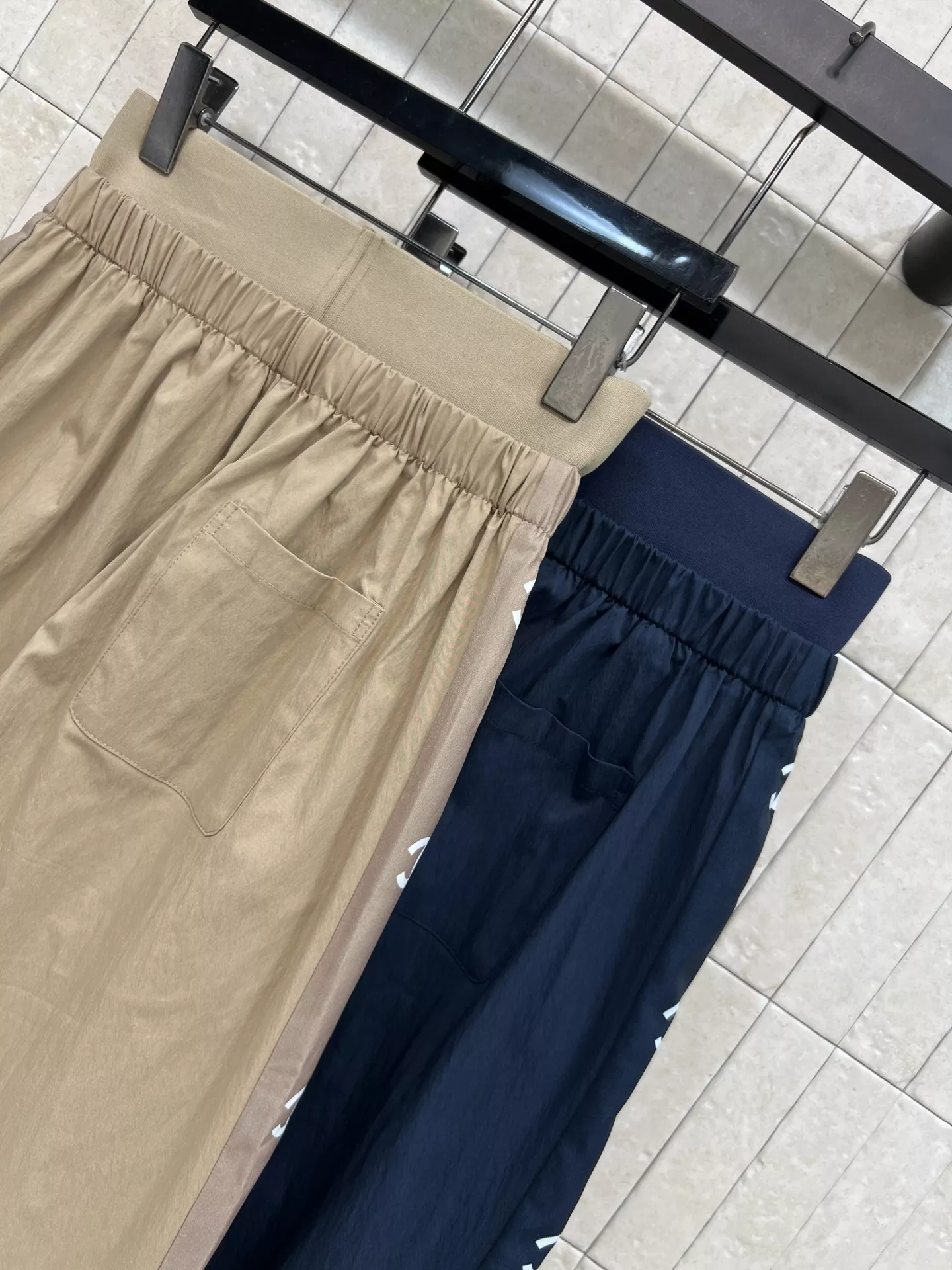 샤넬 로고 프린트 밴딩 와이드 롱 팬츠 상세 이미지 8
