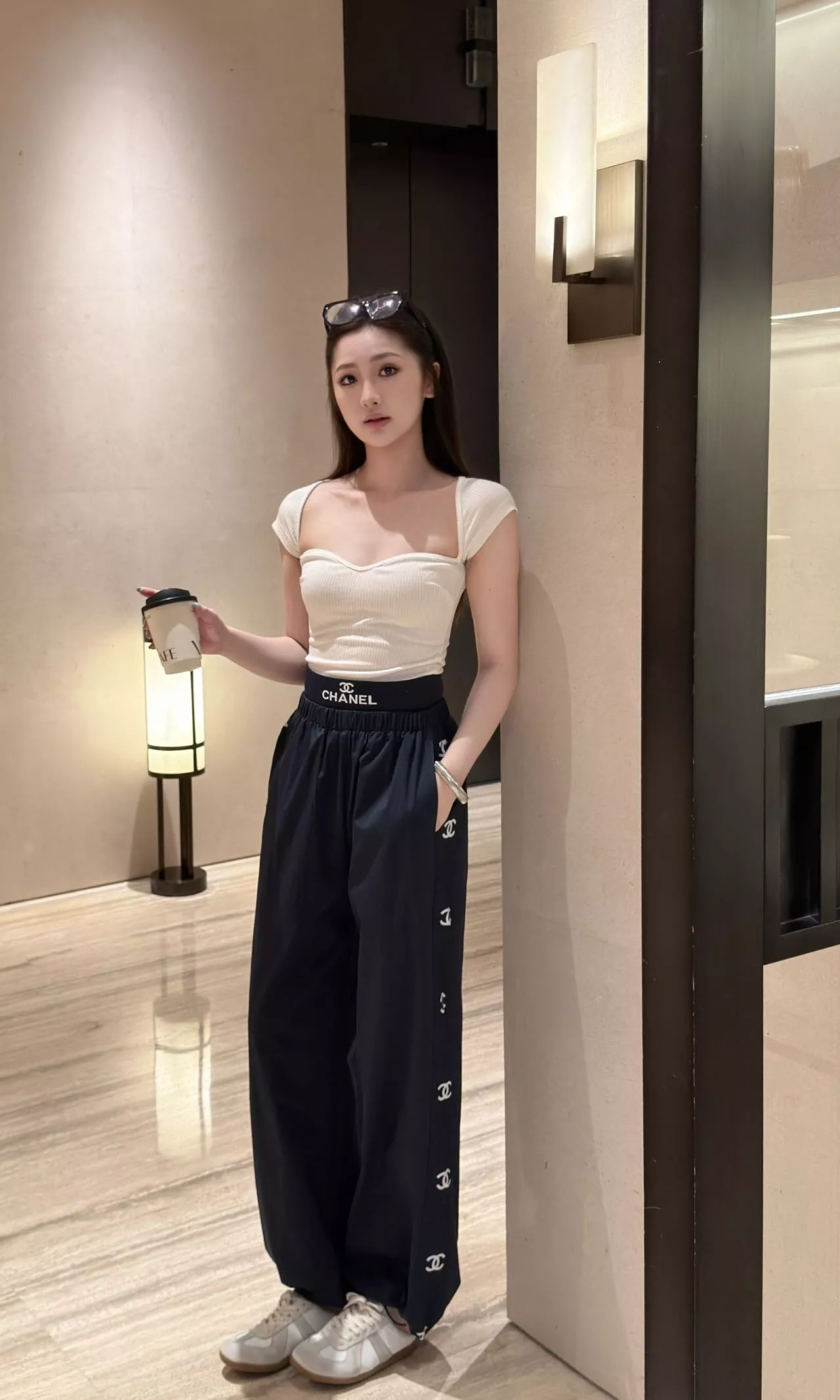 샤넬 로고 프린트 밴딩 와이드 롱 팬츠 상세 이미지 16