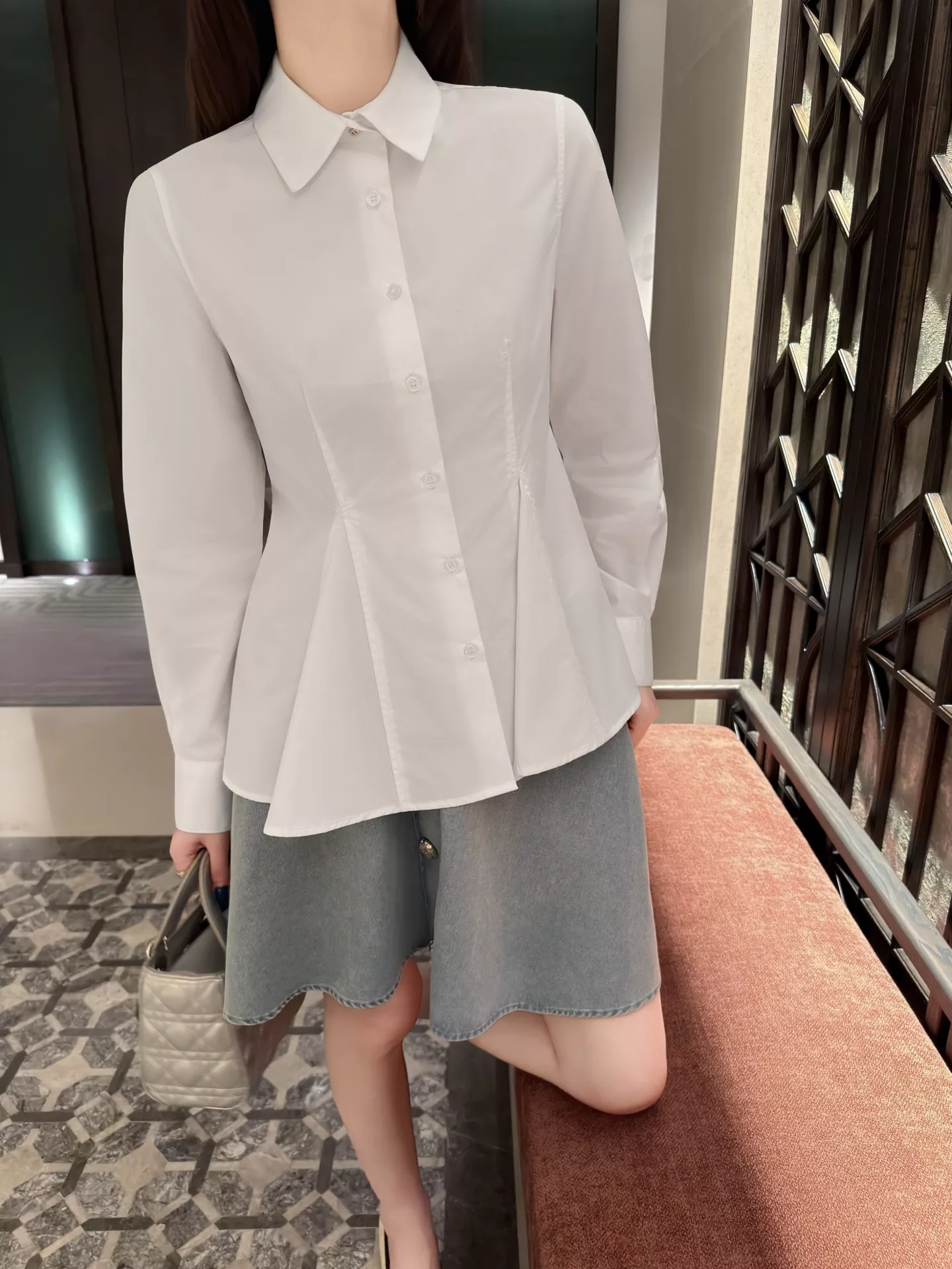 디올 핀턱 슬림핏 긴소매 셔츠 상세 이미지 37