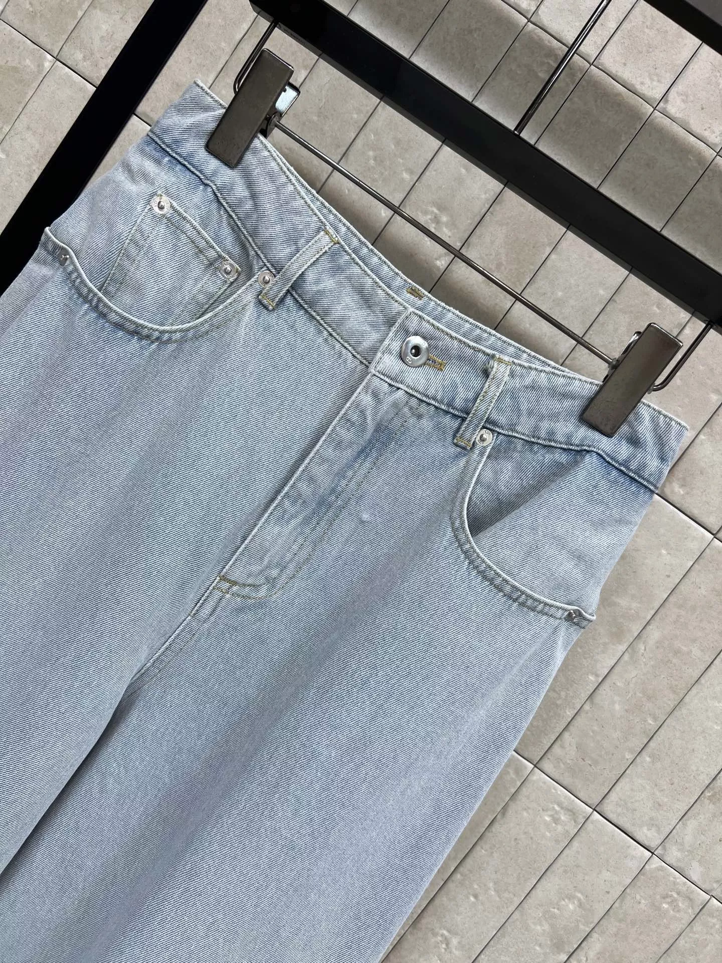 디올 하이웨이스트 와이드 레그 데님 팬츠 상세 이미지 2