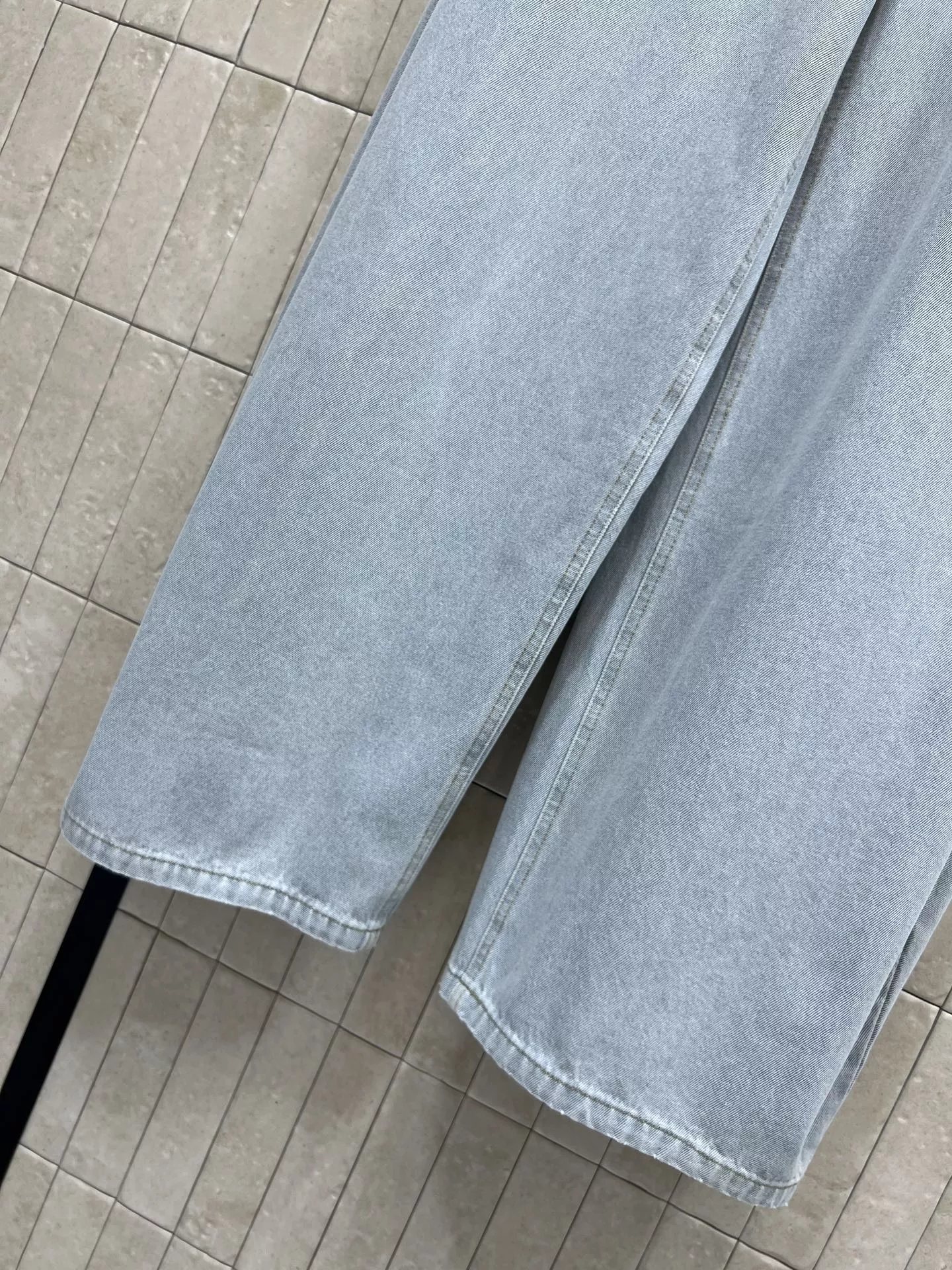 디올 하이웨이스트 와이드 레그 데님 팬츠 상세 이미지 4