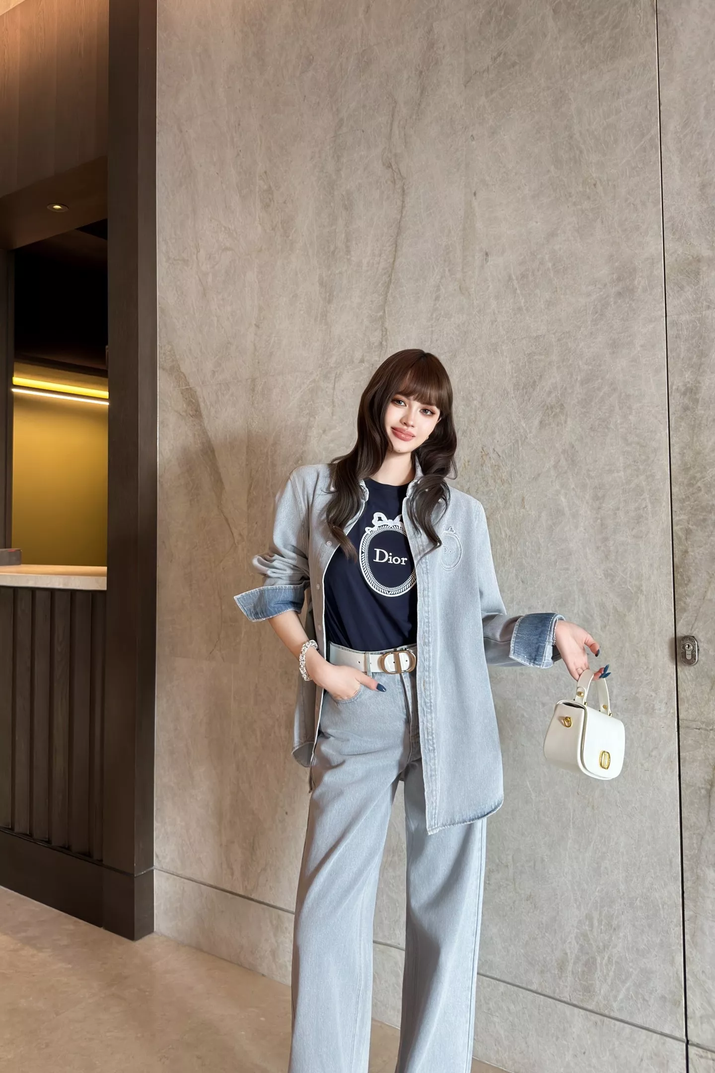 디올 하이웨이스트 와이드 레그 데님 팬츠 상세 이미지 33