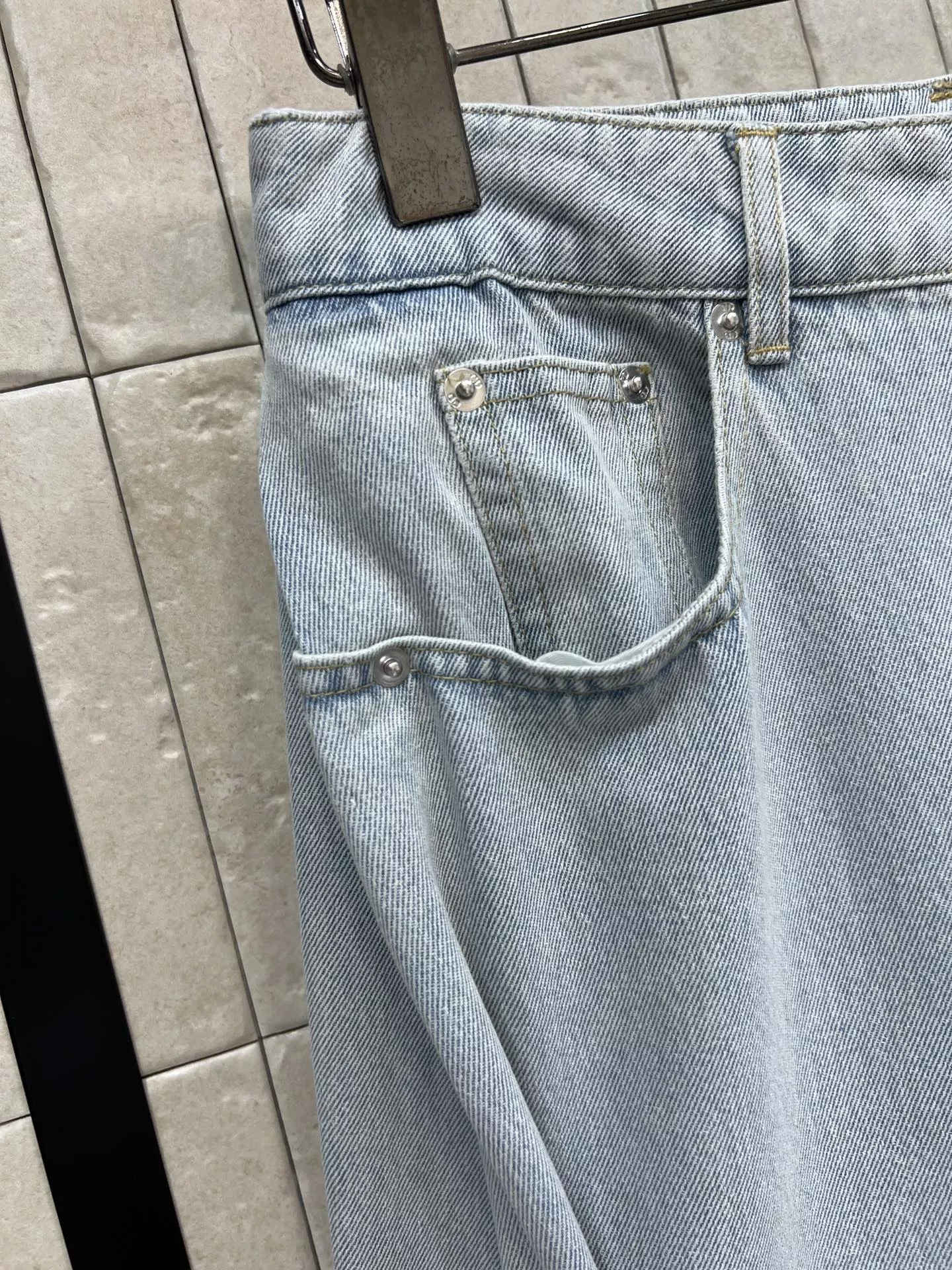디올 하이웨이스트 와이드 레그 데님 팬츠 상세 이미지 5