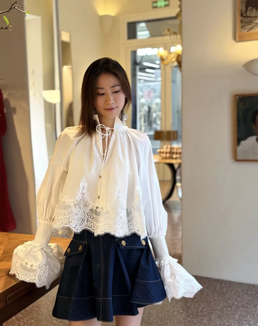 짐머만 아이보리 셔링 레이스 장식 긴소매 블라우스 상세 이미지 16