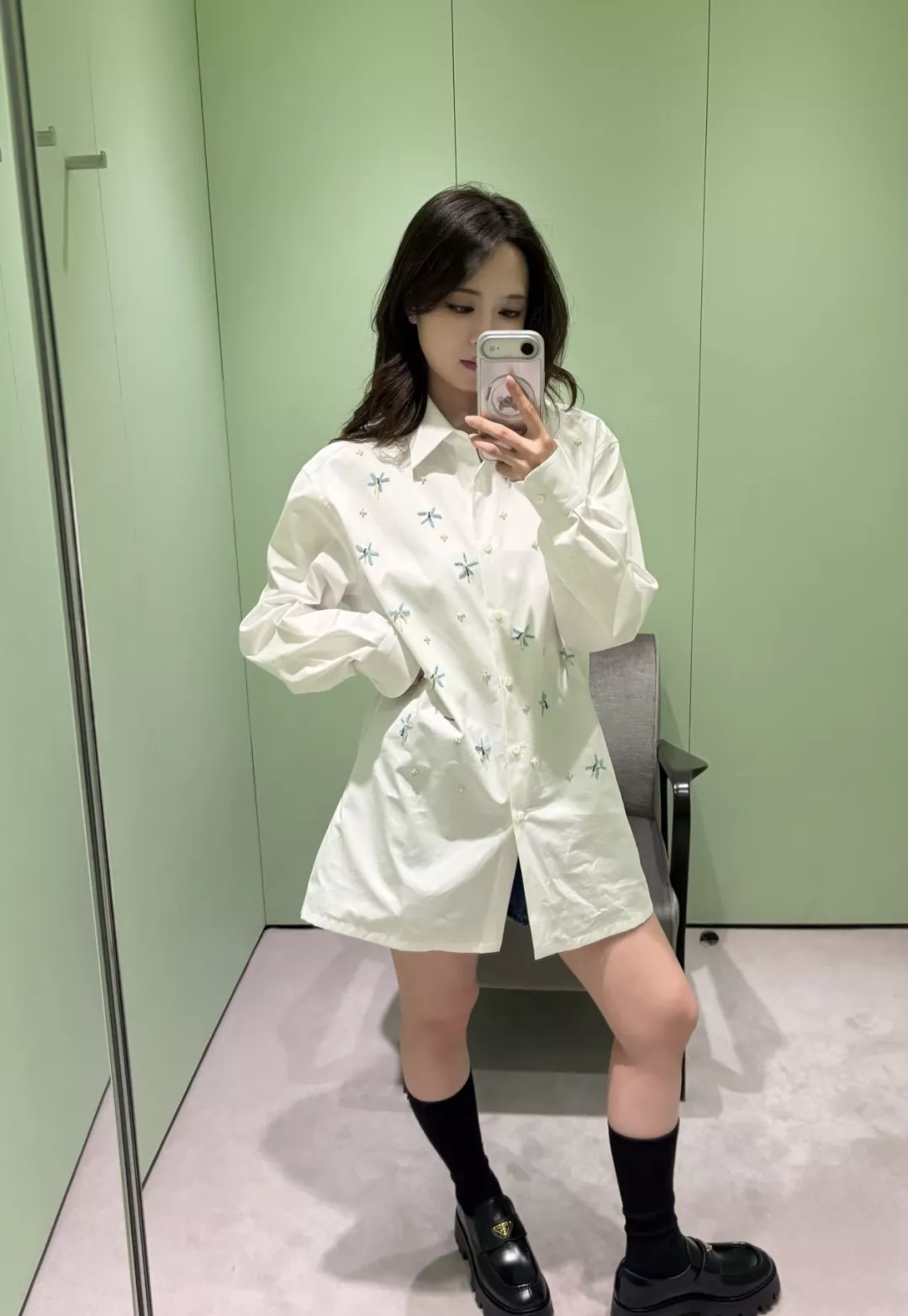 프라다 플라워 자수 오버사이즈 화이트 셔츠 상세 이미지 10