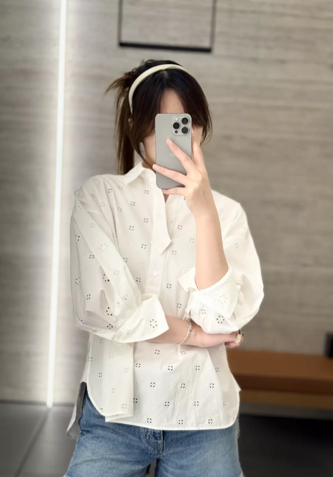 셀린느 플라워 펀칭 자수 하프플래킷 긴소매 셔츠 상세 이미지 11