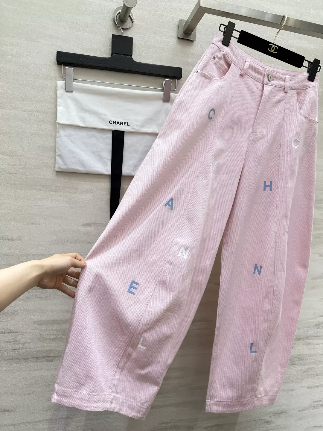 샤넬 레터 자수 와이드 팬츠 상세 이미지 15