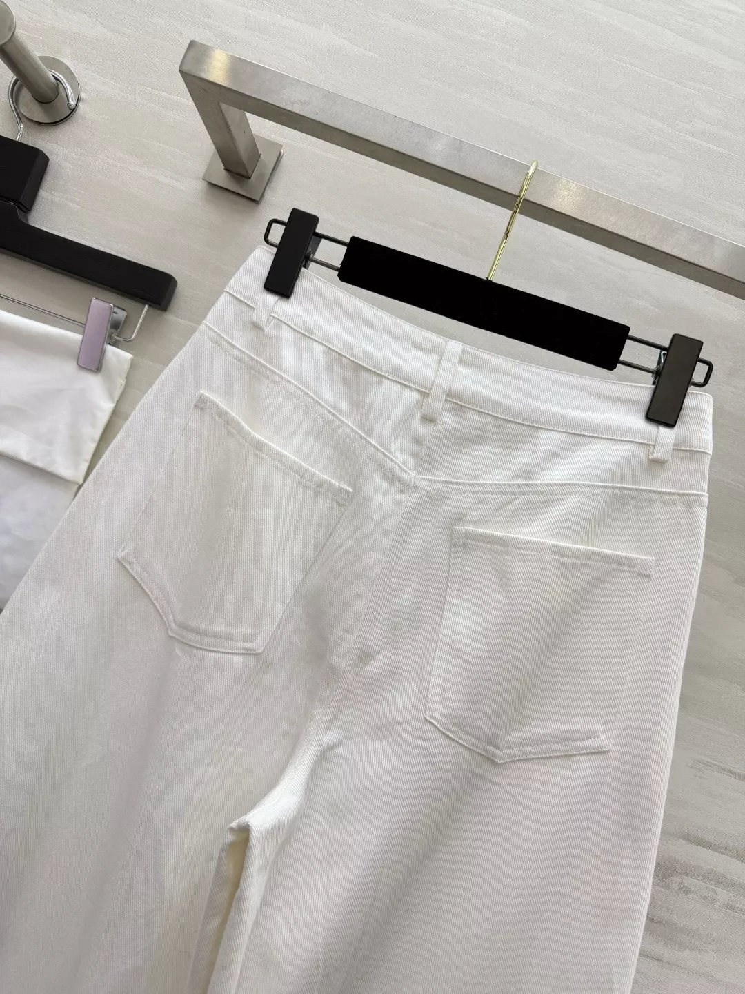 샤넬 레터 자수 와이드 팬츠 상세 이미지 8