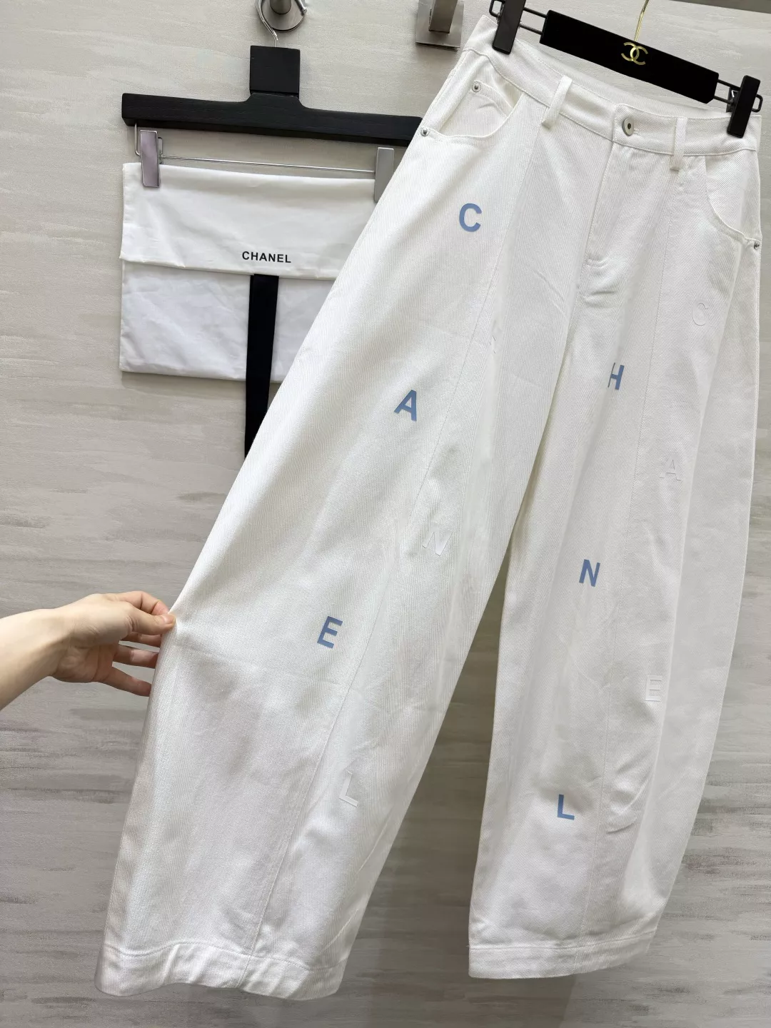 샤넬 레터 자수 와이드 팬츠 상세 이미지 6