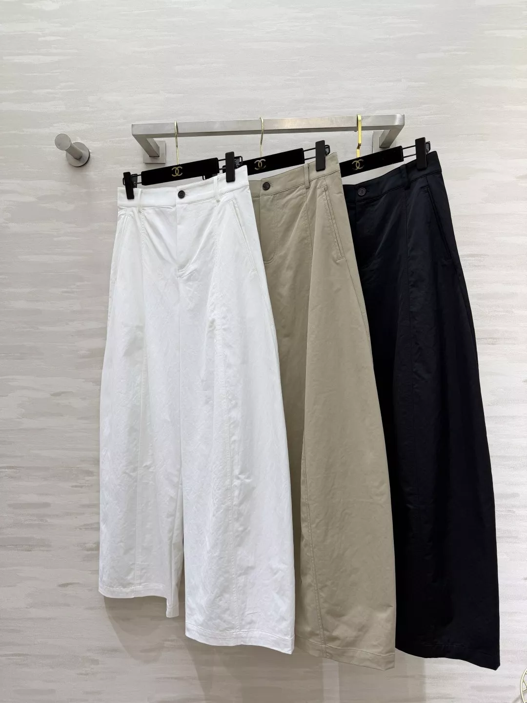 로에베 삼색 와이드 핏 팬츠 상세 이미지 31