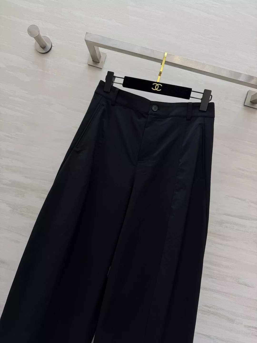 로에베 삼색 와이드 핏 팬츠 상세 이미지 24