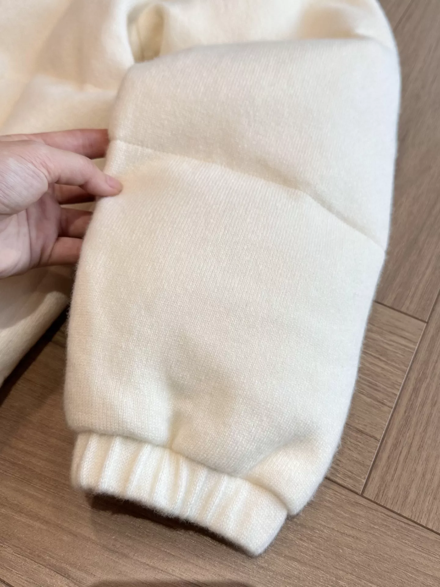 브루넬로쿠치넬리 캐시미어 시퀸 하이넥 쇼트 패딩 상세 이미지 27