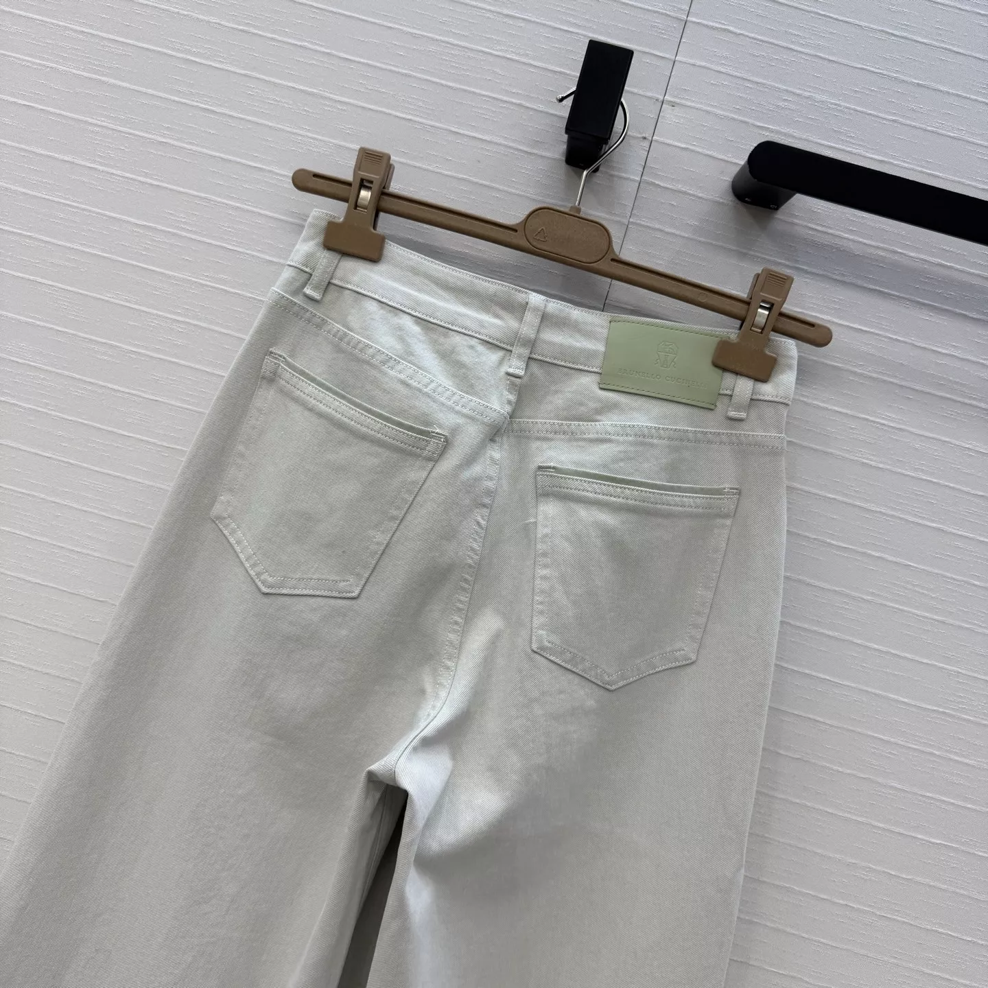 브루넬로쿠치넬리 라이트그린 워싱 스트레이트 데님 팬츠 상세 이미지 9