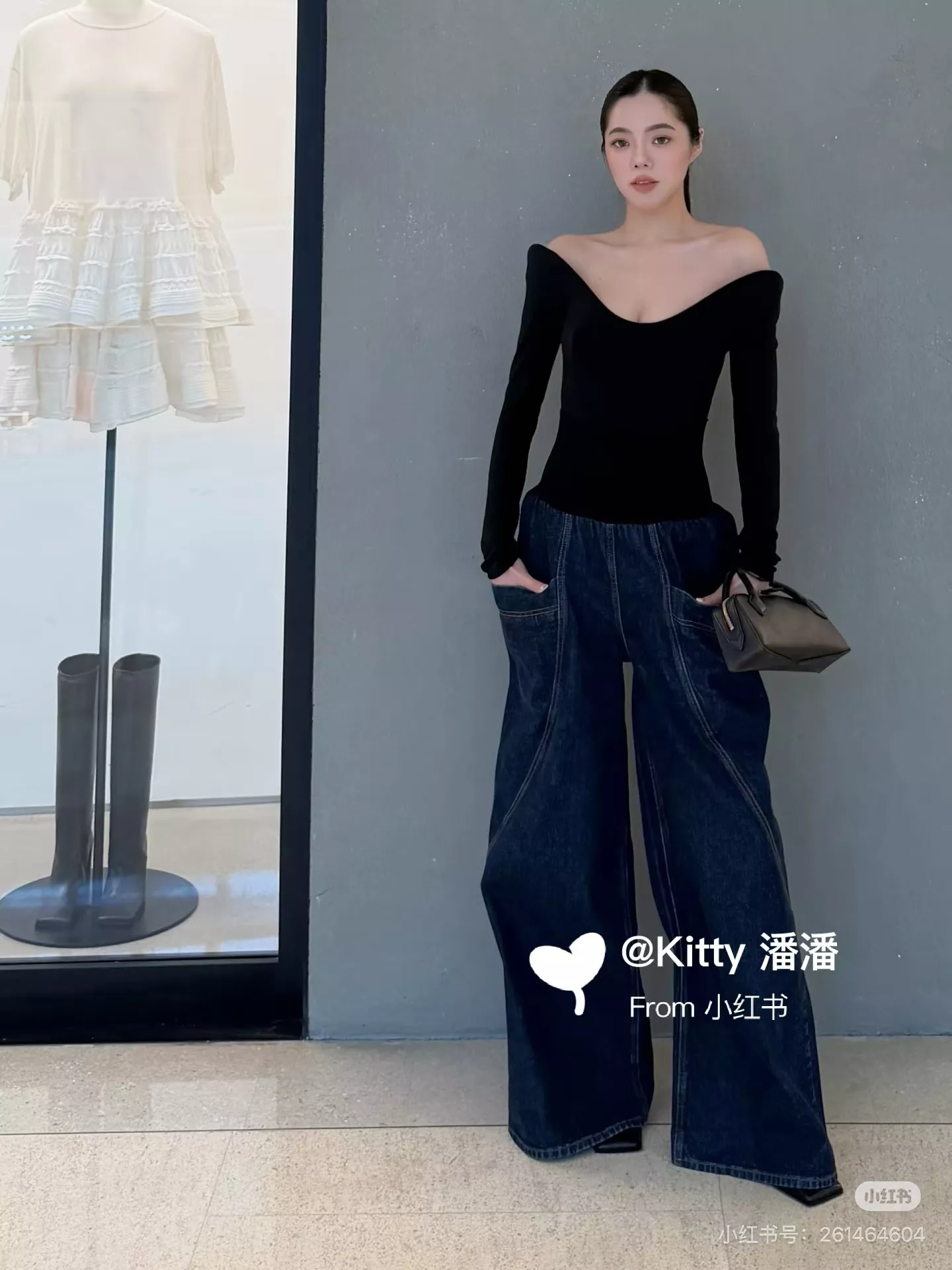 알라이아 니트 하이웨이스트 배색 데님 팬츠 상세 이미지 32