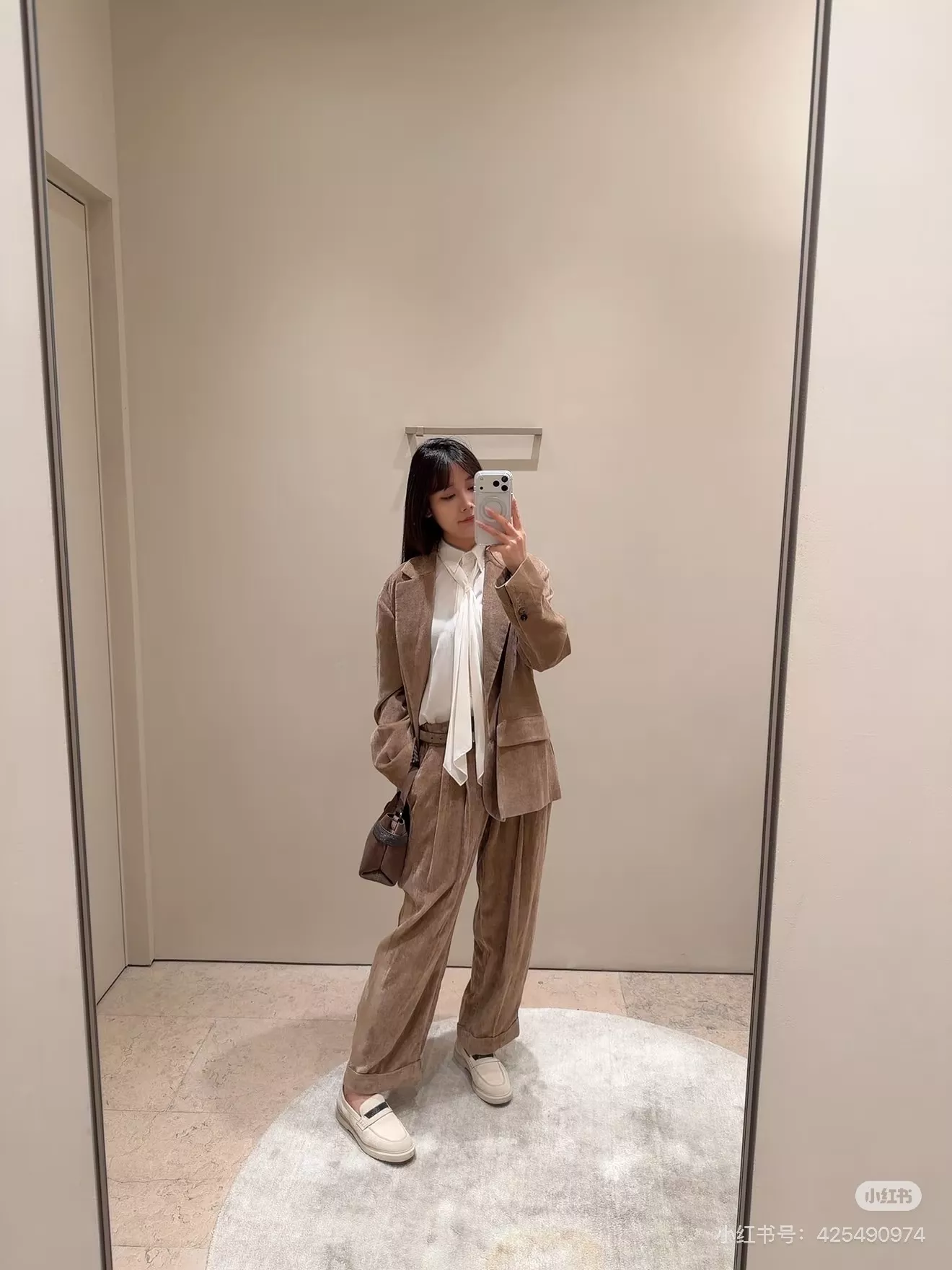 브루넬로쿠치넬리 코듀로이 테이퍼드 롤업 슬랙스 팬츠 상세 이미지 26