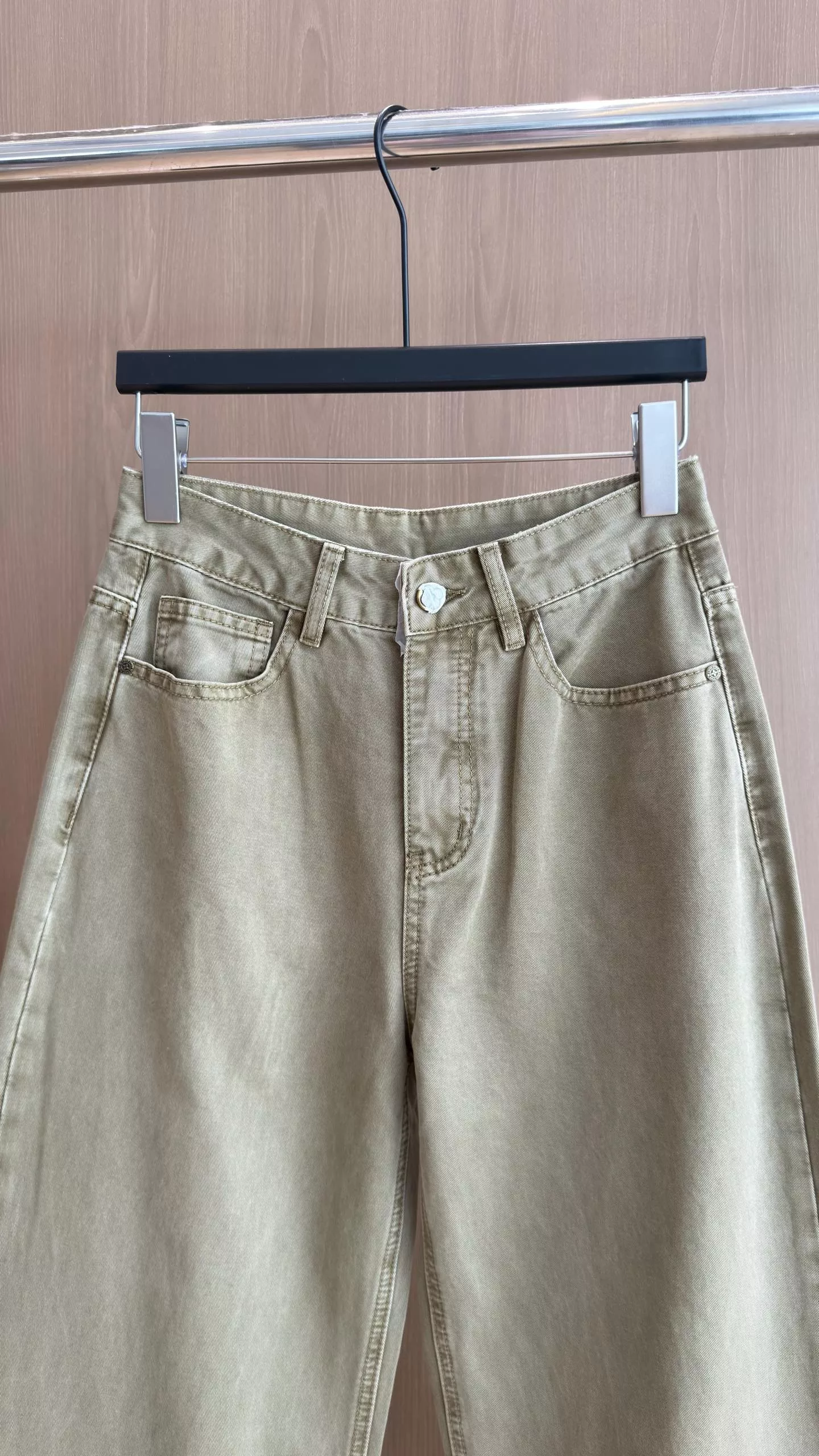 루이비통 카키 롤업 프린트 와이드 캐쥬얼 팬츠 상세 이미지 7