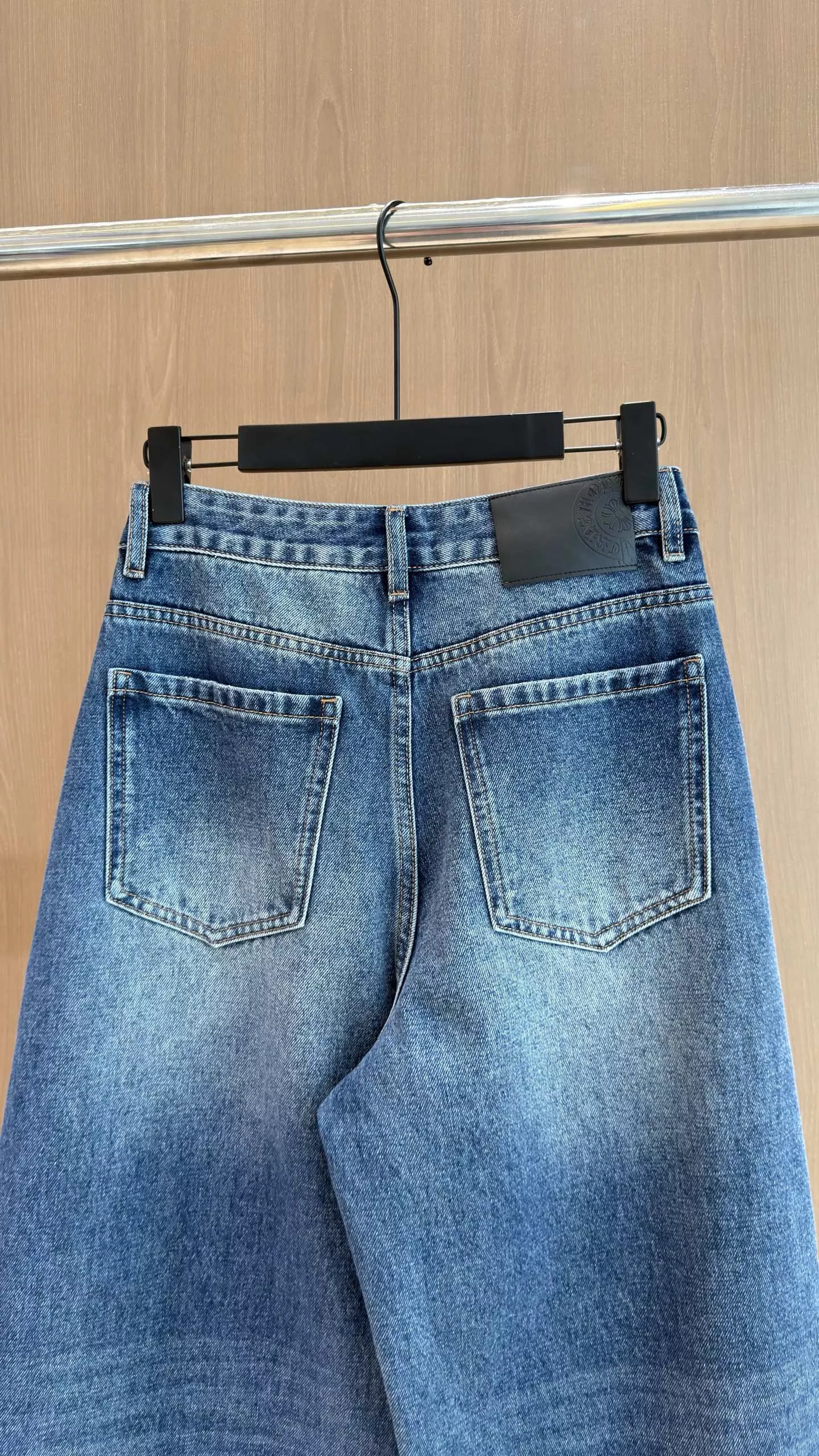 크롬하츠 빈티지 십자 패치 워싱 와이드 데님 팬츠 상세 이미지 5