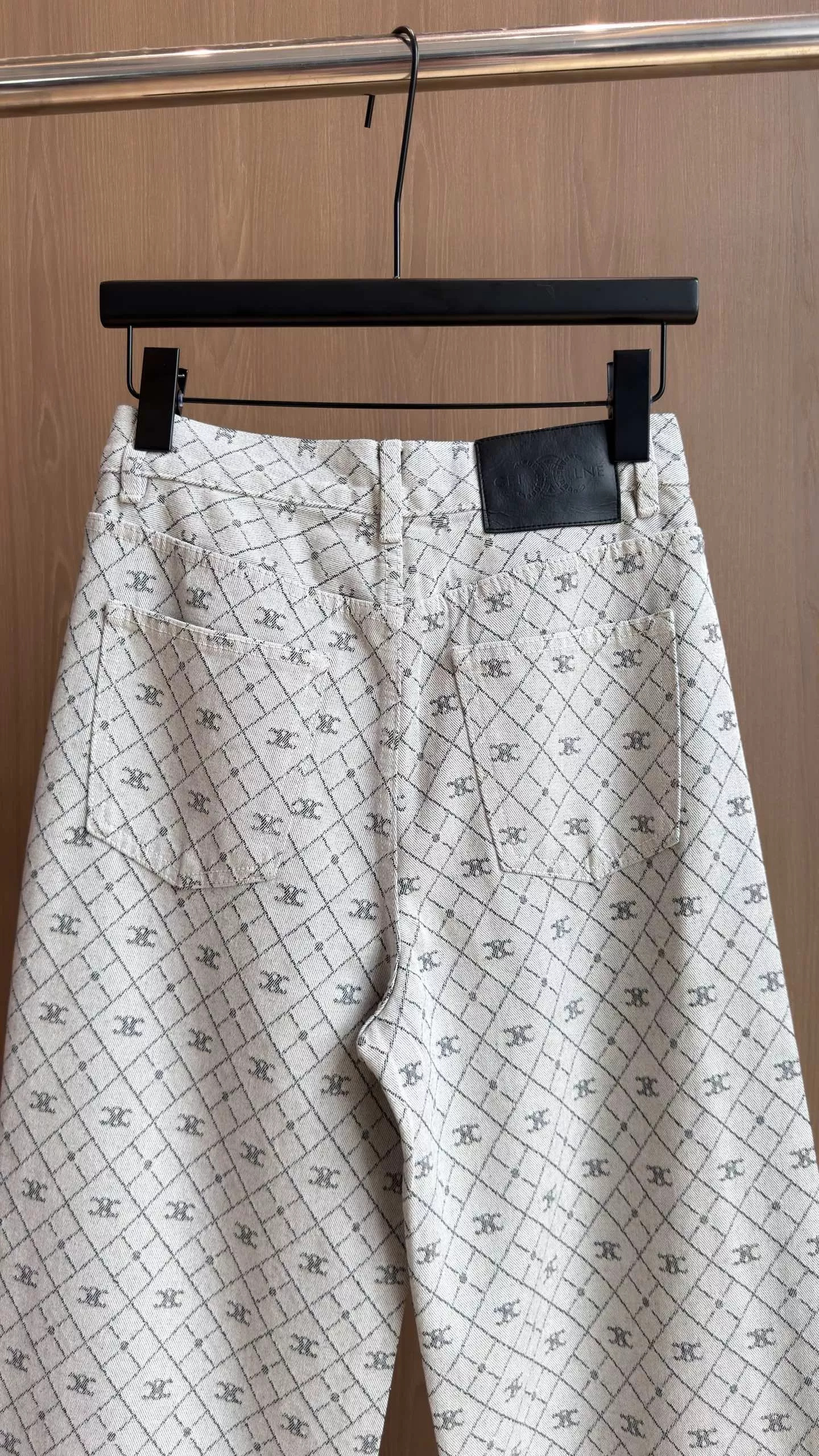 셀린느 퀼팅 패턴 스톤 장식 와이드 팬츠 상세 이미지 5
