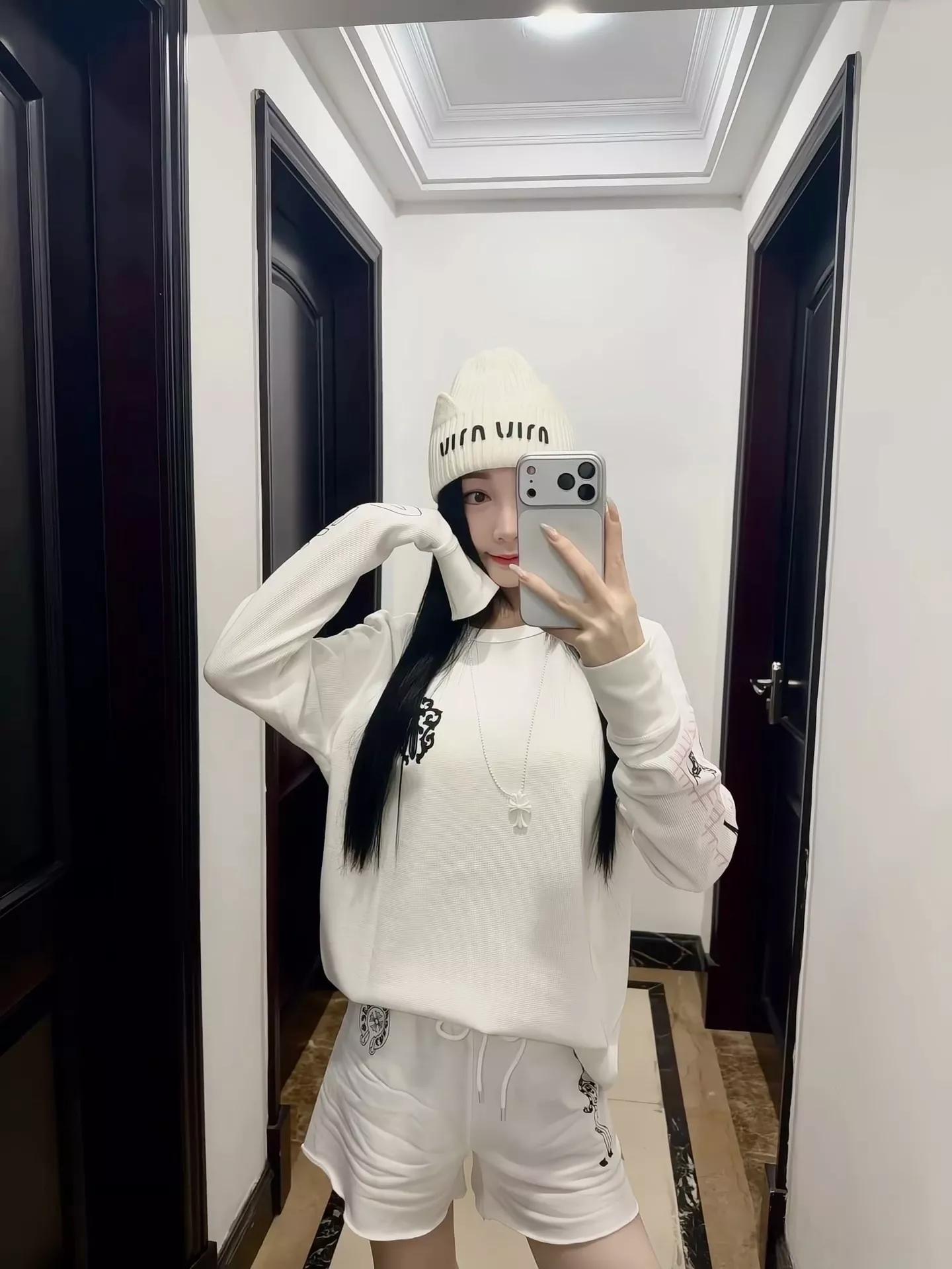 크롬하츠 자수 디테일 코튼 하프 팬츠 상세 이미지 79