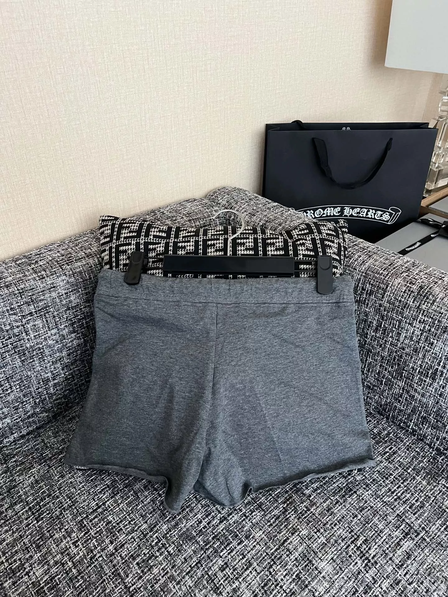 크롬하츠 자수 디테일 코튼 하프 팬츠 상세 이미지 27